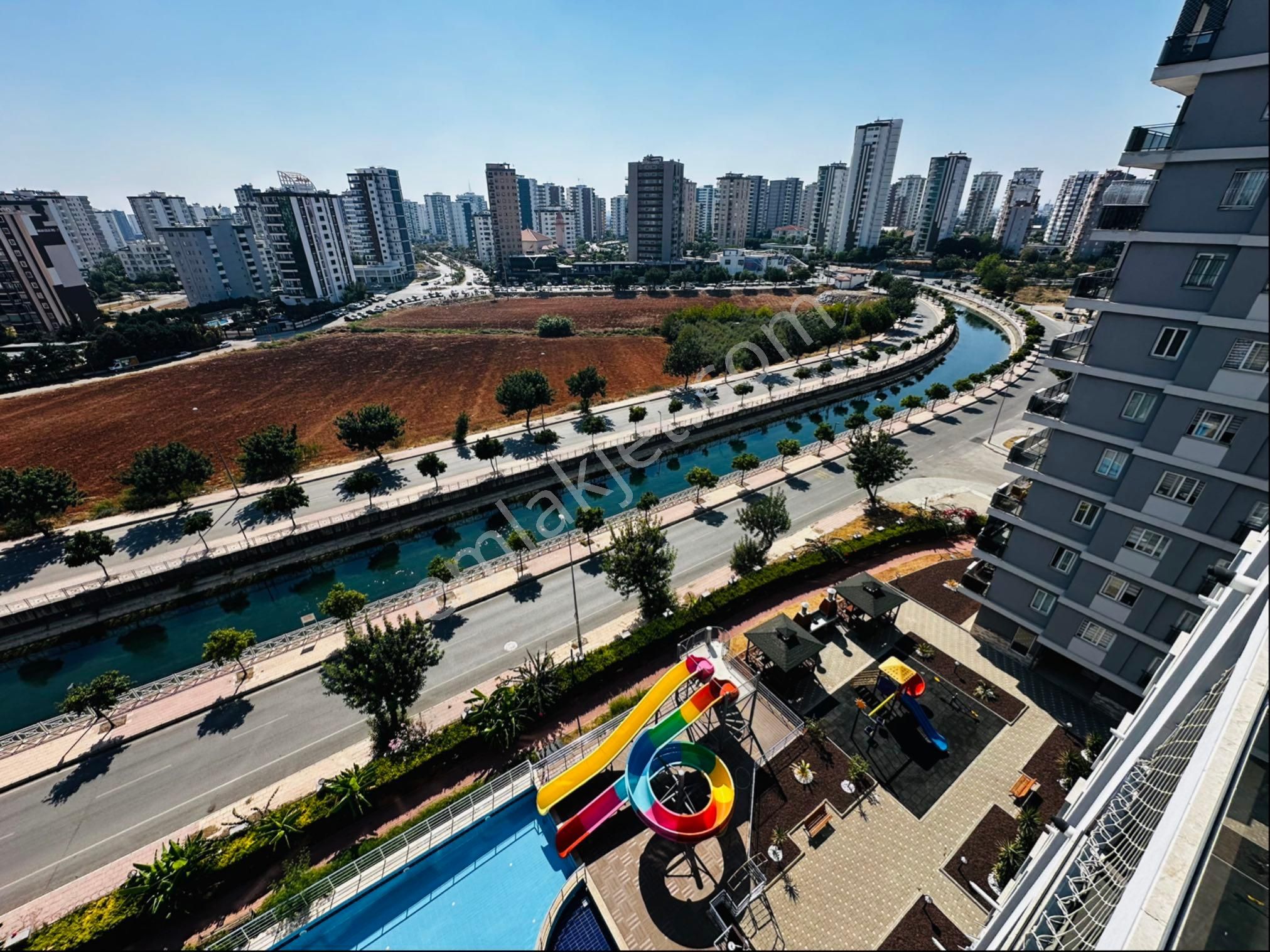 2000 Evler Bulvar Üzeri 3+1+çb+go Havuzlu-site İçi Satılık Daire