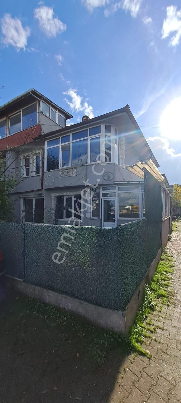 Başiskele/sepetlipınar'da 4+1 Kiralık Müstakil Ev.