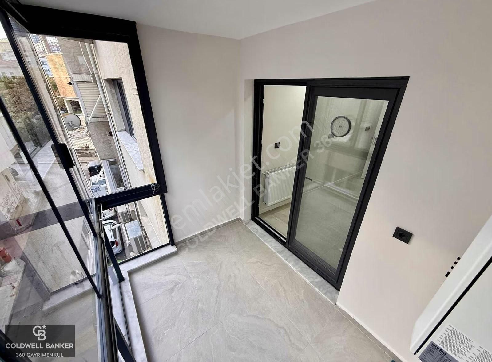 İzmir Güzelyalının Kalbinde, Komple Yenilenmiş 3+1 Daire - Görsel 12