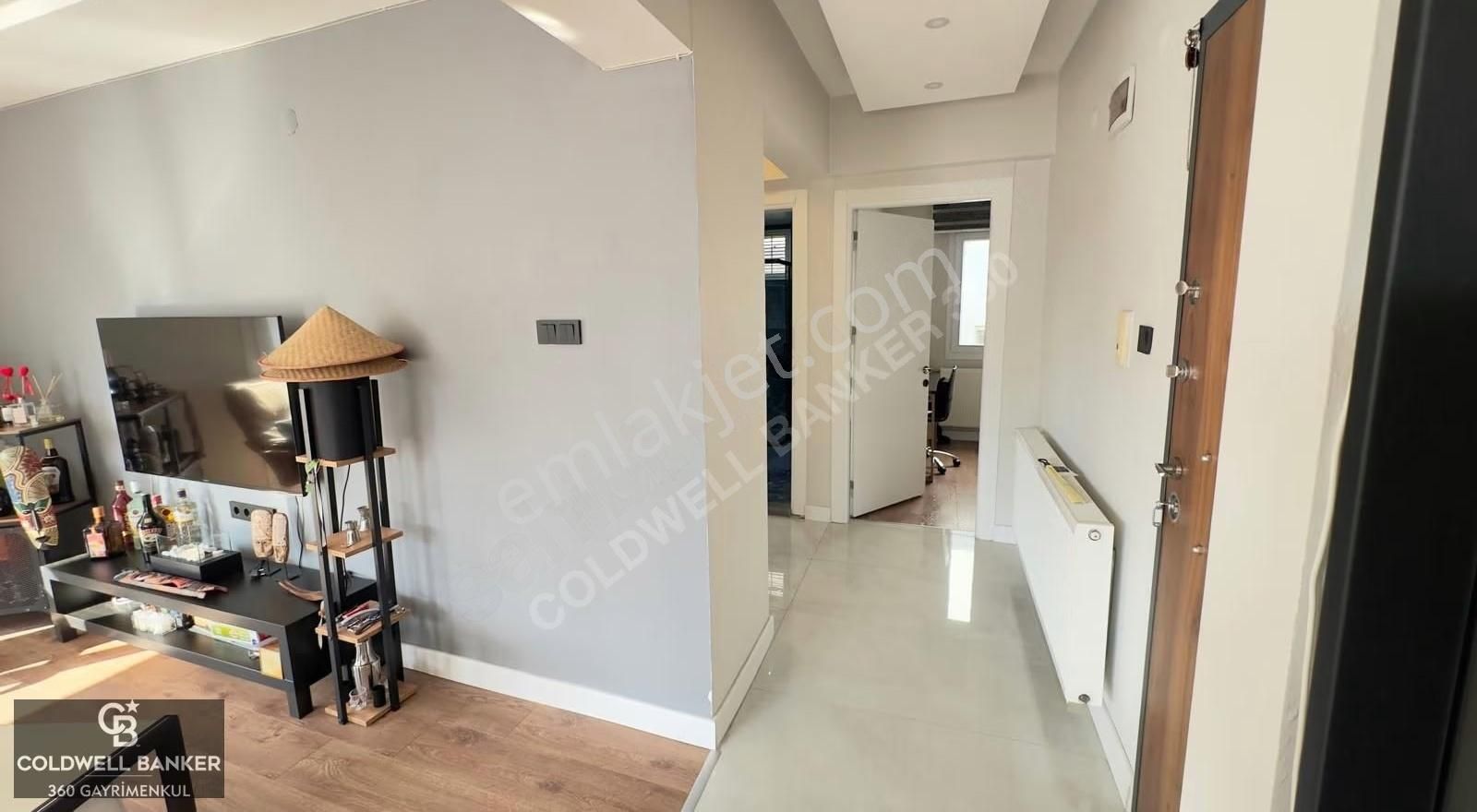 İzmir Karşıyaka'da Modern Tasarımlı Işıltılı Satılık 2+1 Daire - Görsel 6