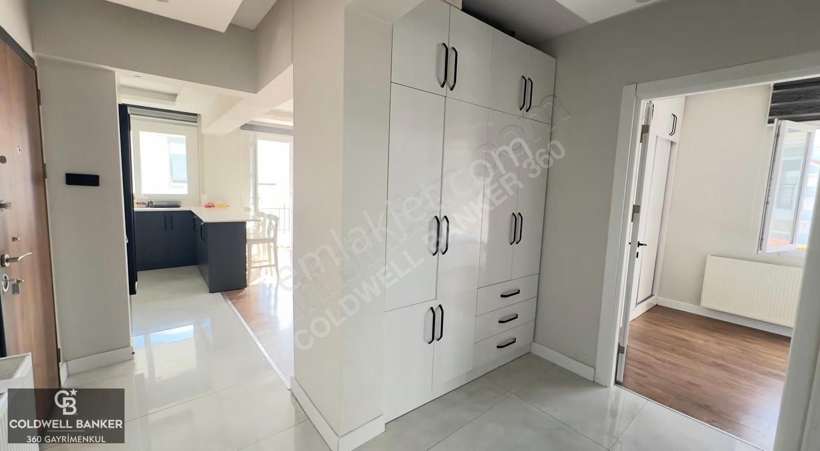 İzmir Karşıyaka'da Modern Tasarımlı Işıltılı Satılık 2+1 Daire - Görsel 24
