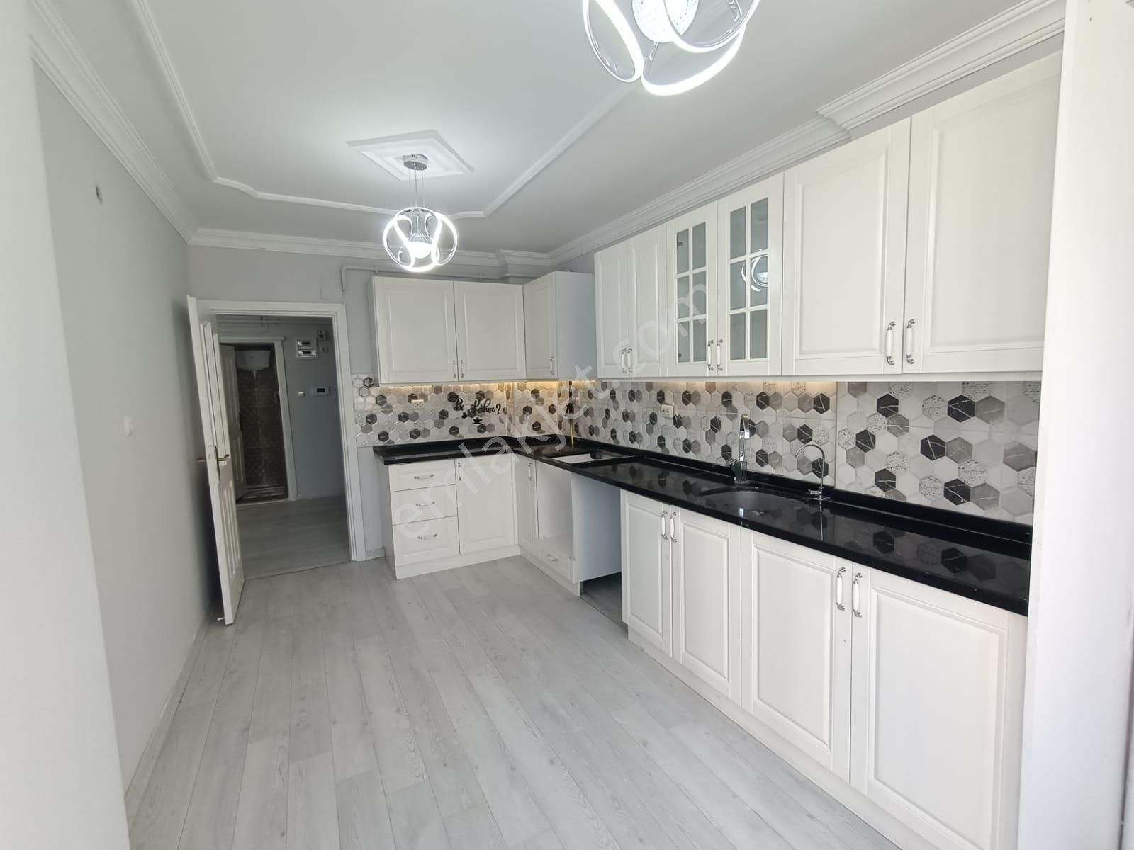 İz'den Bulvar Üzeri Full Yapılı Masrafsız 4+1 Satılık Fırsat Daire - Görsel 5