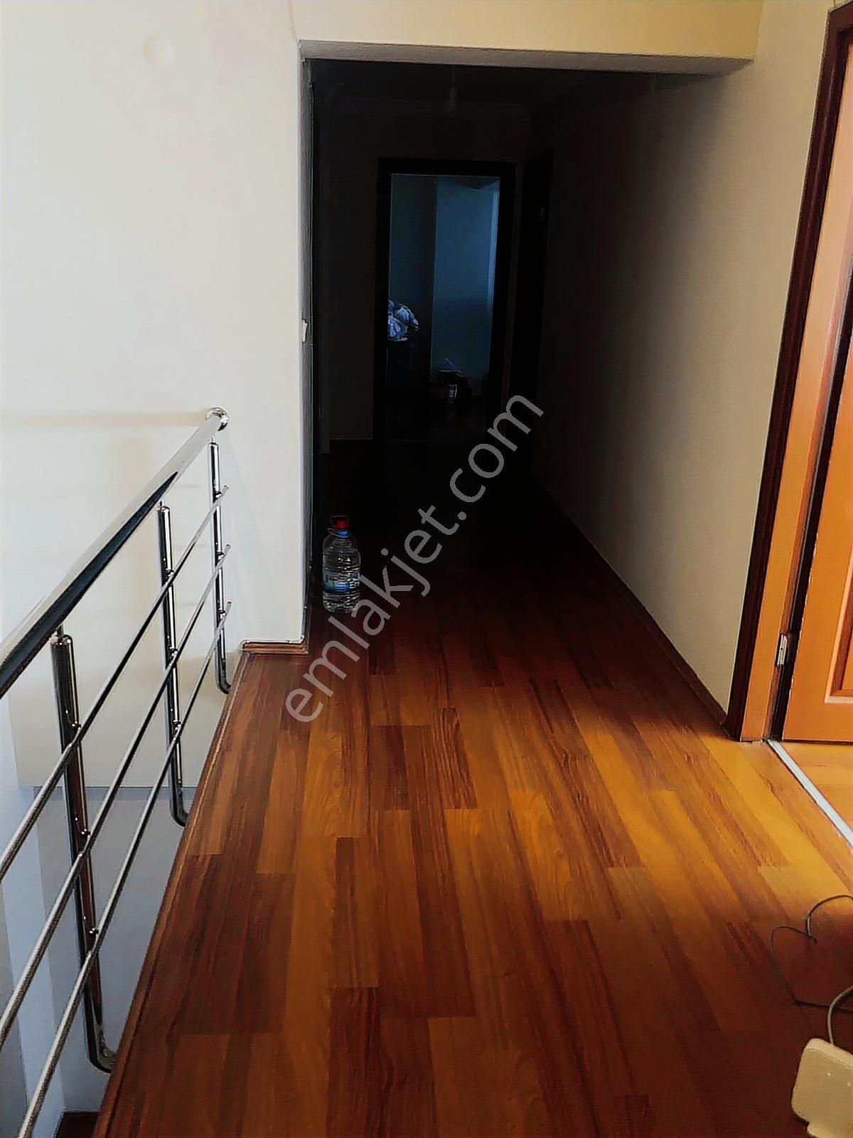 Karşıyaka Yalı Mahallesi Geniş Dubleks 3+1 Kiralık Daire - Görsel 9