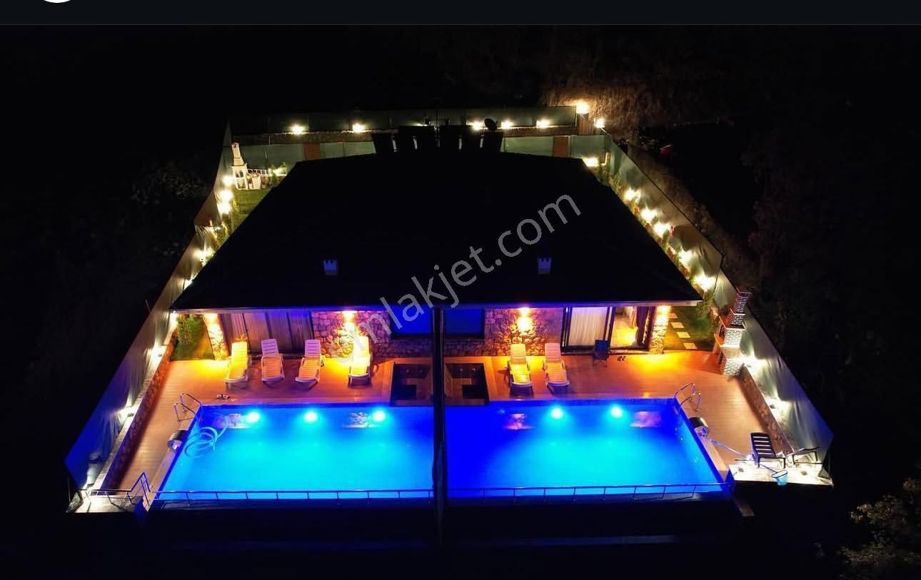 Uğur'dan Seydikemer Yaka' Da Panoramik Manzaralı Yüksek Getirili Fırsat İkiz Villalar