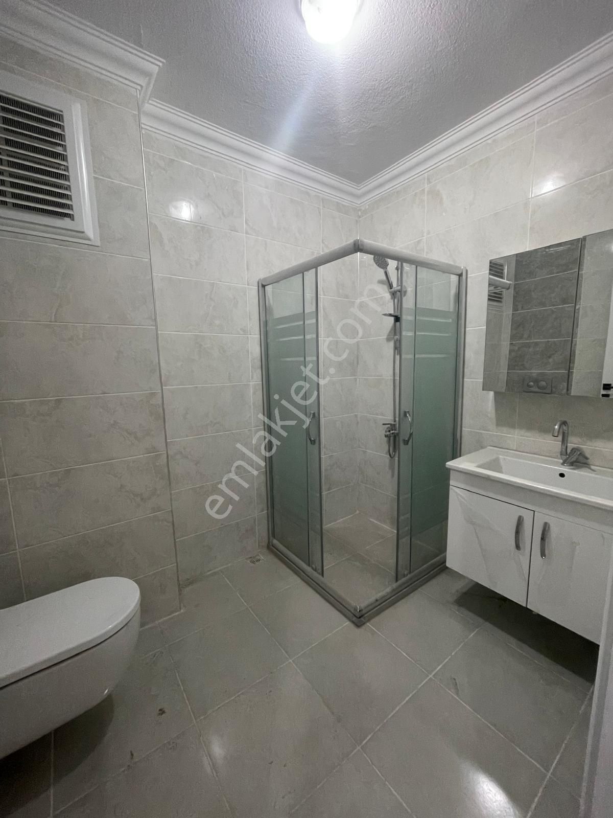 Beylikdüzü Kavaklı Merkezde 2+1 90 M2 1.kat Iskanlı - Görsel 4