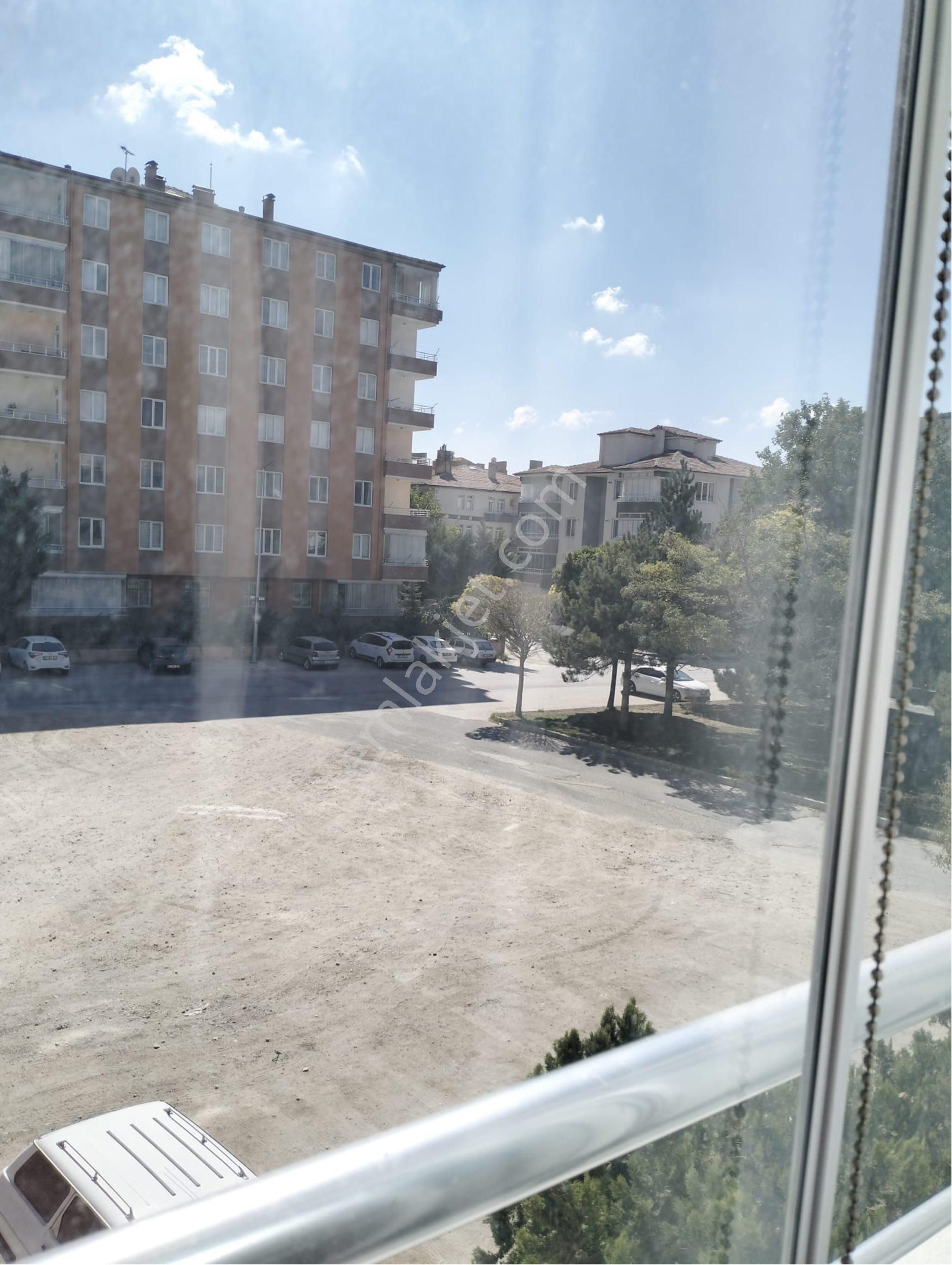 Niğde Merkezi Selçuk Mah. Mandacılar Sitesi Satılk Daire - Görsel 22