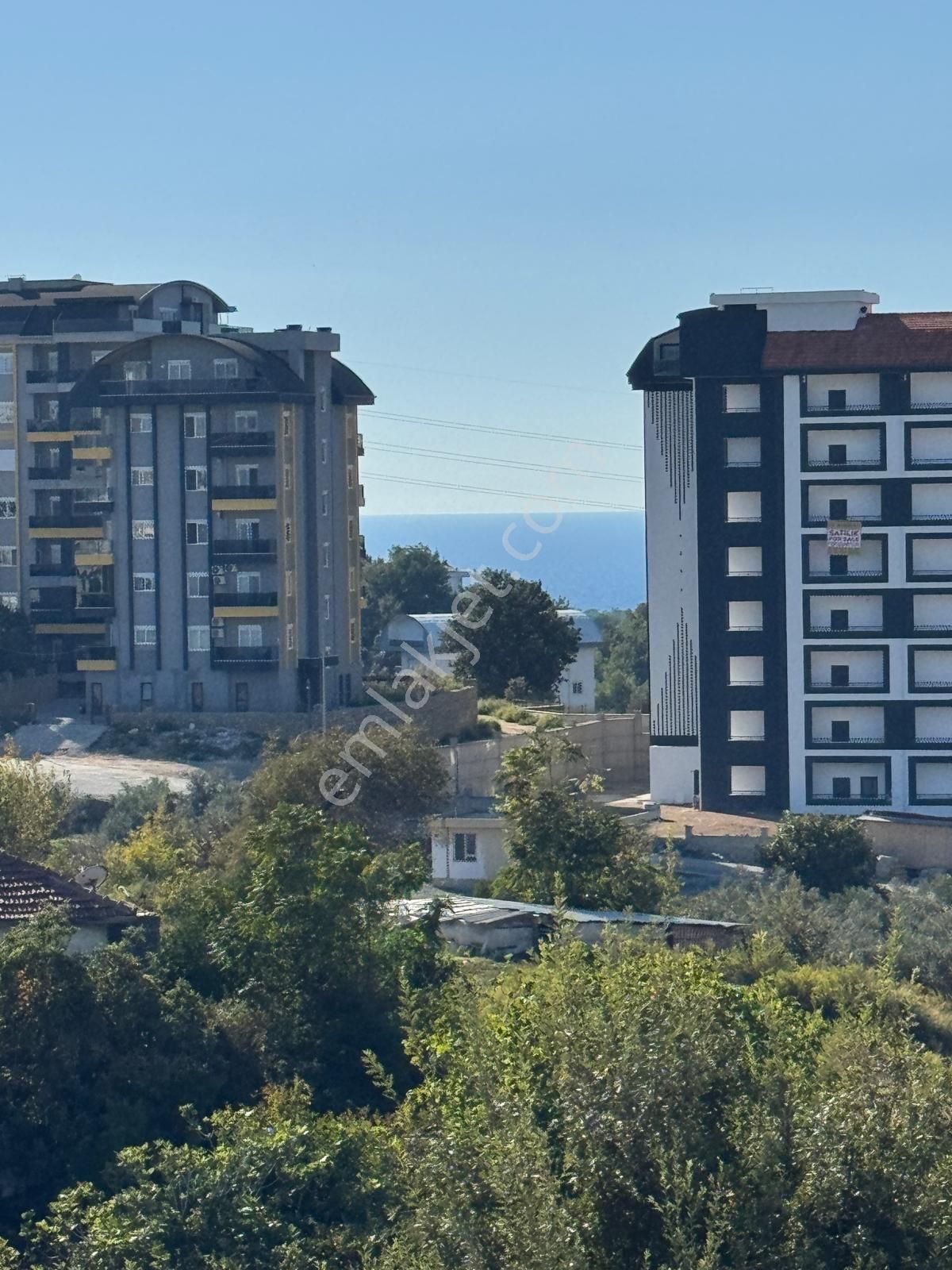 Alanya Avsallarda Merkezi Konumda Deniz Manzaralı 1+1 Satılık Daire !