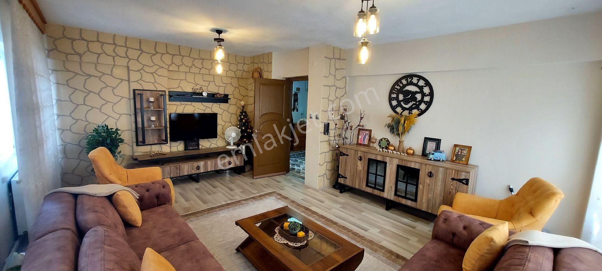 Devrim Cadde Üstü Asansörlü Manzaralı 6.kat Arakat 3+1 İçi Yapılı - Görsel 9