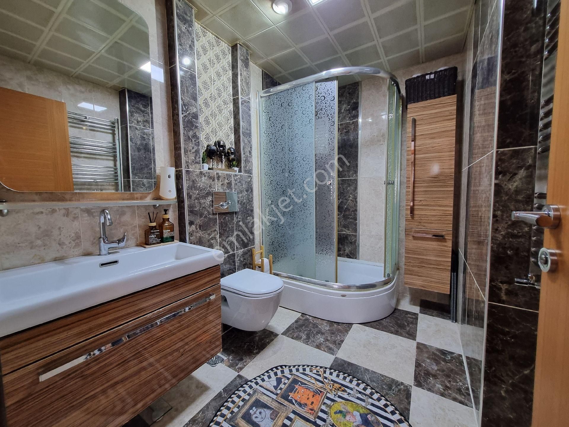 Bağbaşı'dan Seval Cad Mevkii (ayvalı Merkez Yanı) 3+1 Geniş Mutfak Çiftbanyo 9.kat Manzaralı Öngüney - Görsel 20