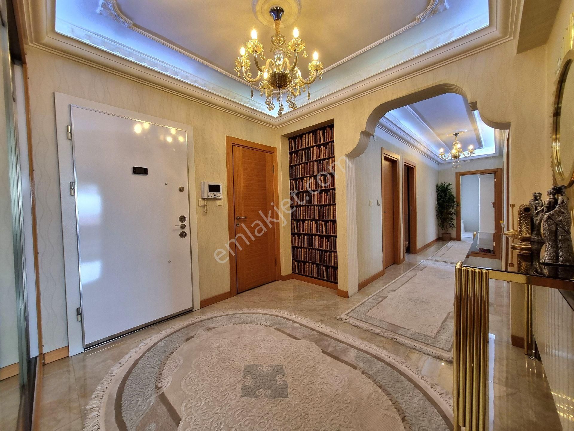 Bağbaşı'dan Seval Cad Mevkii (ayvalı Merkez Yanı) 3+1 Geniş Mutfak Çiftbanyo 9.kat Manzaralı Öngüney - Görsel 4