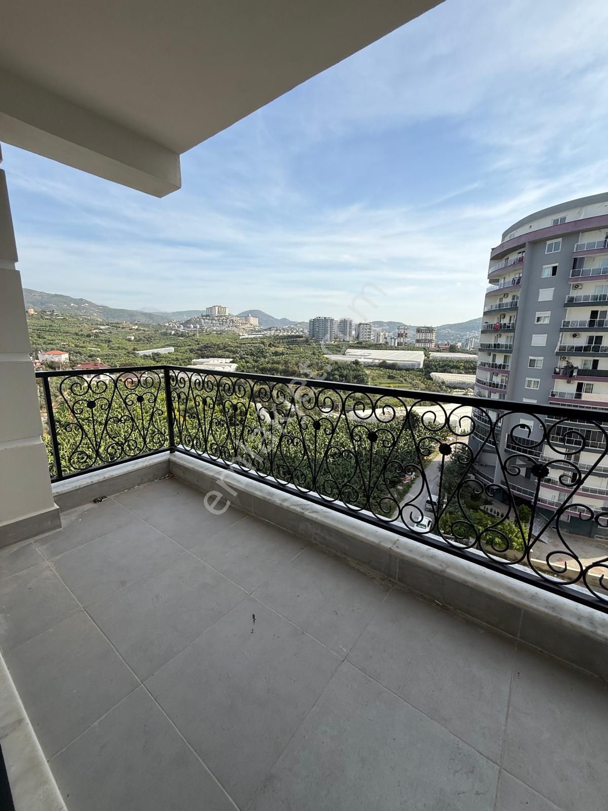 Tomris Residence 1+1 Dağ Manzaralı Sıfır Daire - Görsel 4