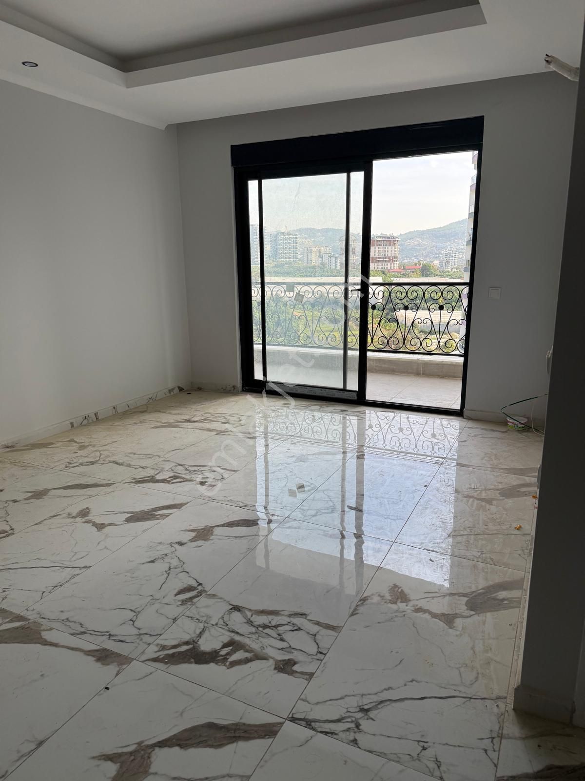 Tomris Residence 1+1 Dağ Manzaralı Sıfır Daire - Görsel 3