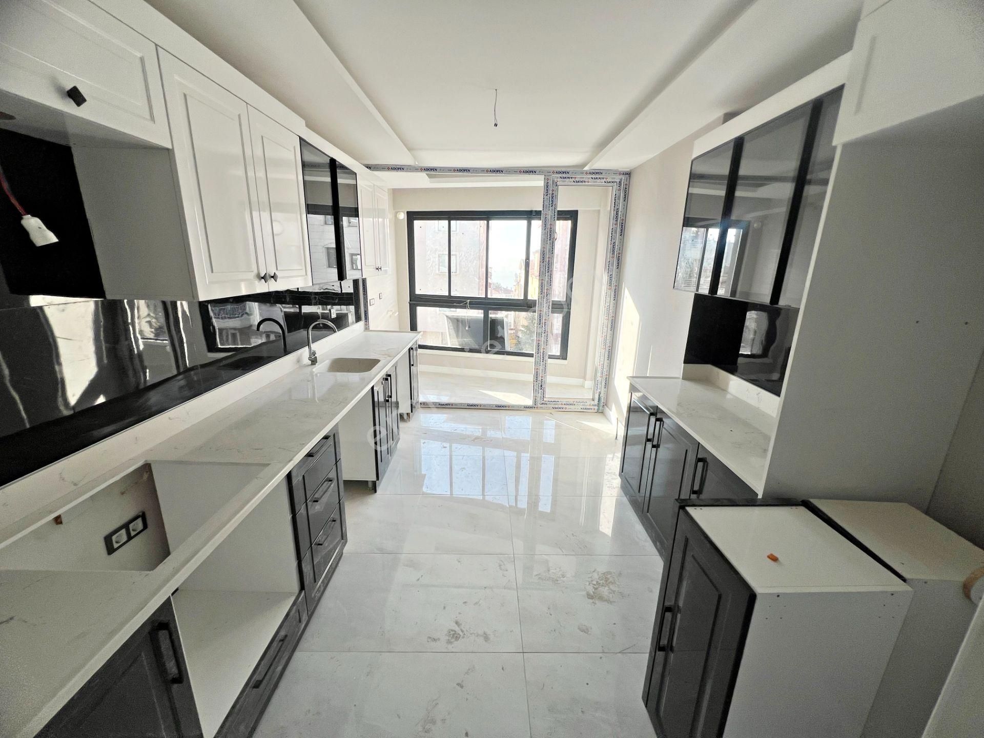 Sancaktepede Park Manzaralı Kırıkkaleliler Cadde Üzeri 3+1 Daire - Görsel 2