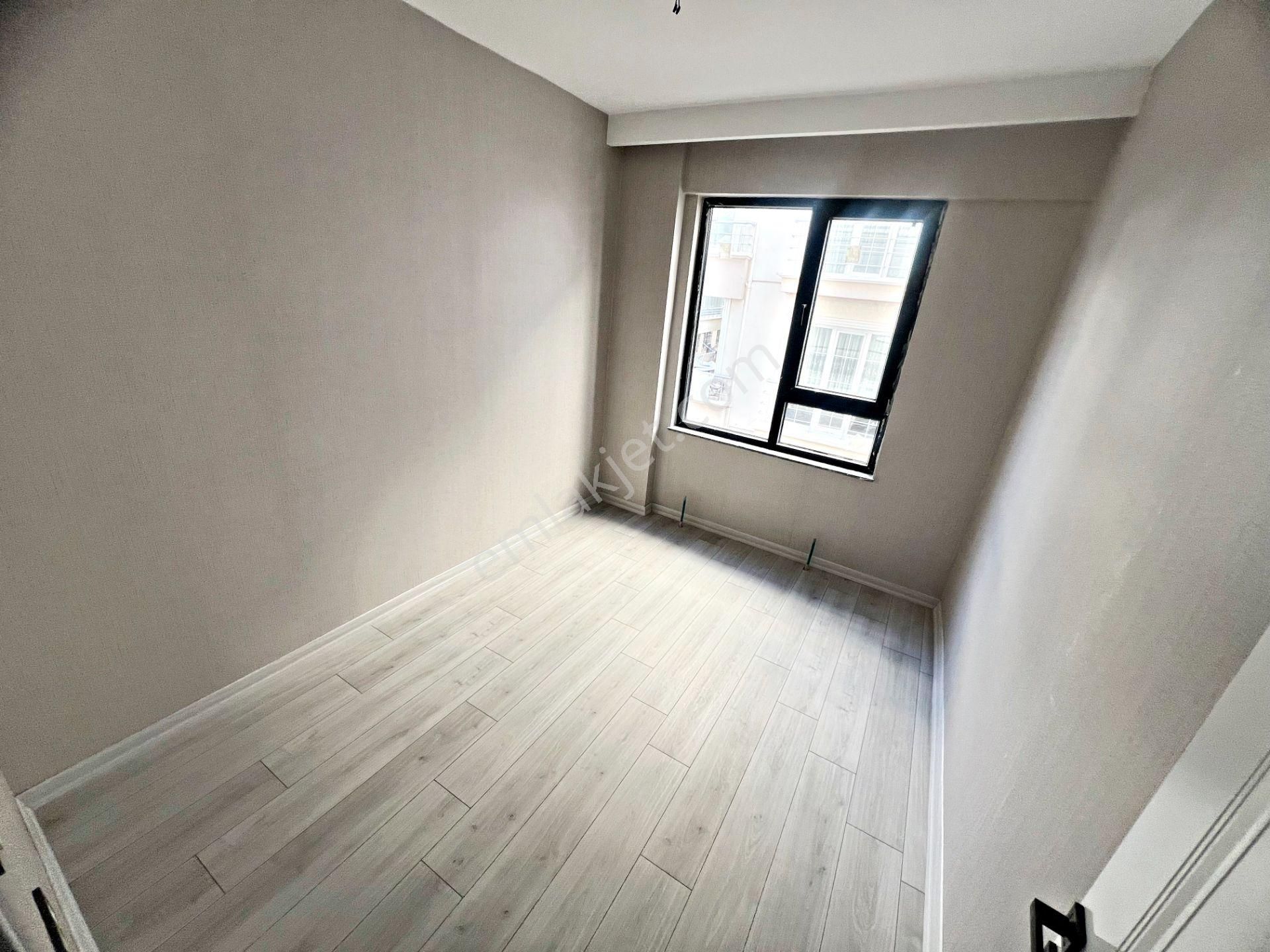 Sancaktepede Park Manzaralı Kırıkkaleliler Cadde Üzeri 3+1 Daire - Görsel 20