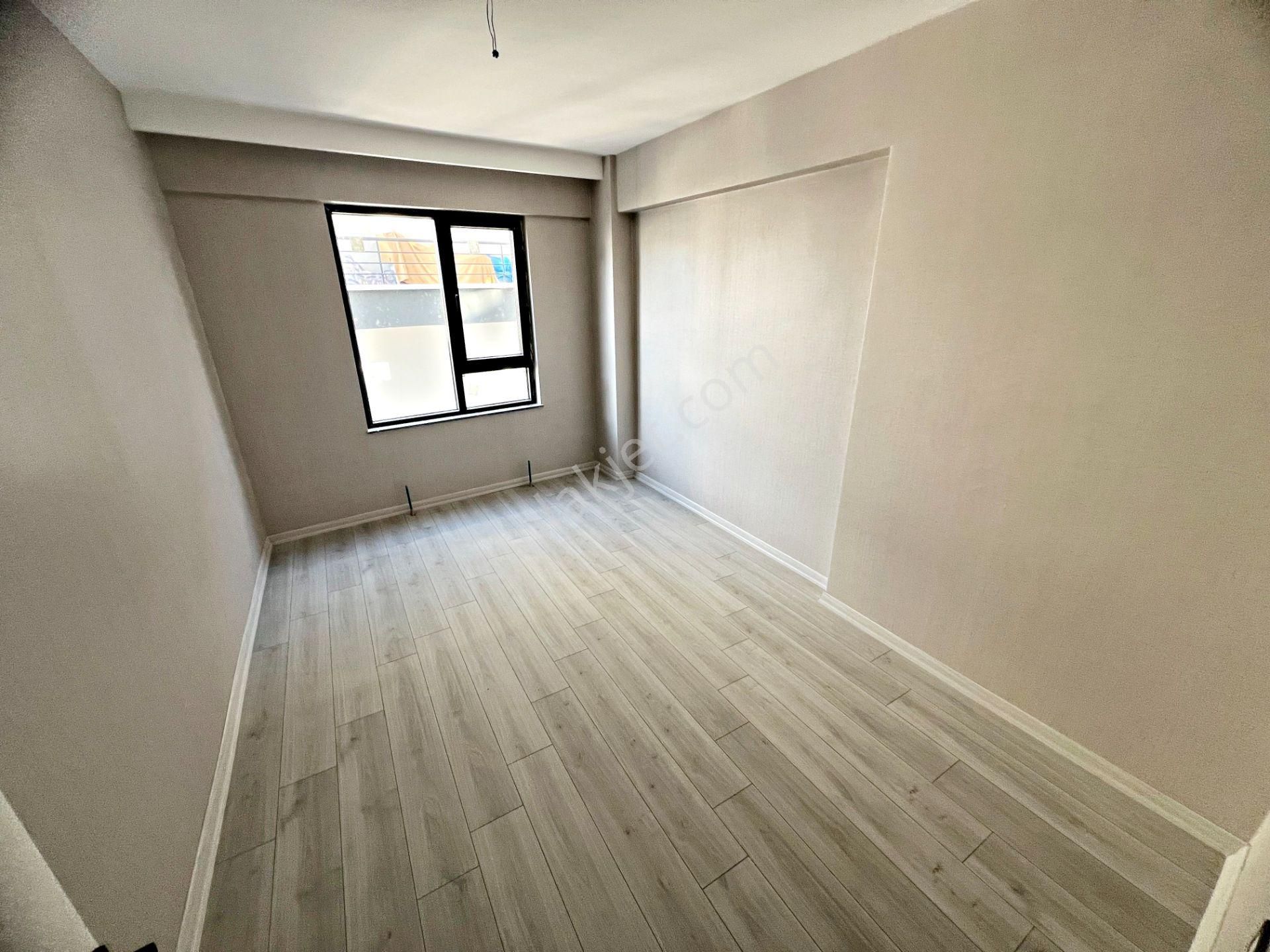 Sancaktepede Park Manzaralı Kırıkkaleliler Cadde Üzeri 3+1 Daire - Görsel 16