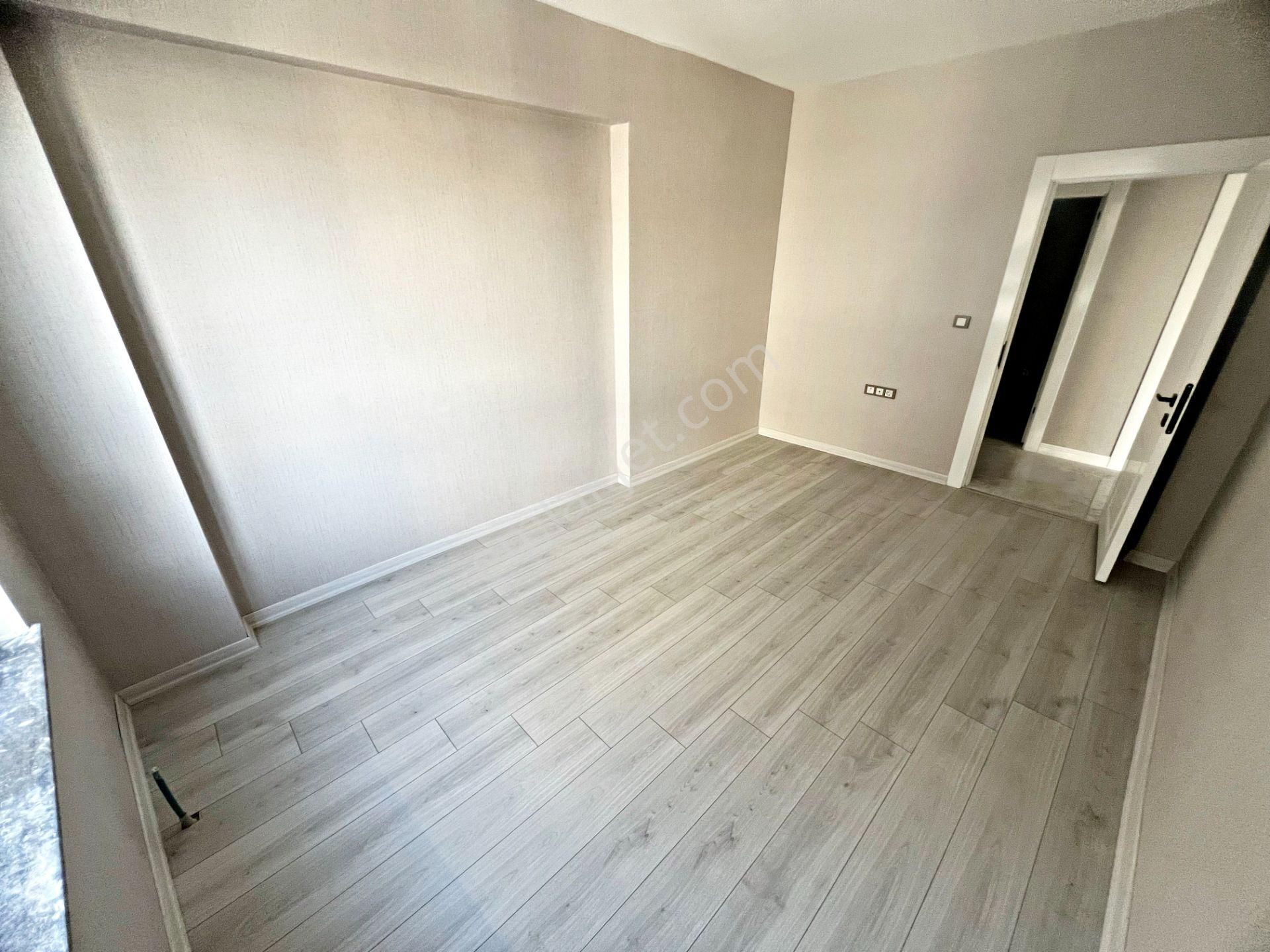 Sancaktepede Park Manzaralı Kırıkkaleliler Cadde Üzeri 3+1 Daire - Görsel 17