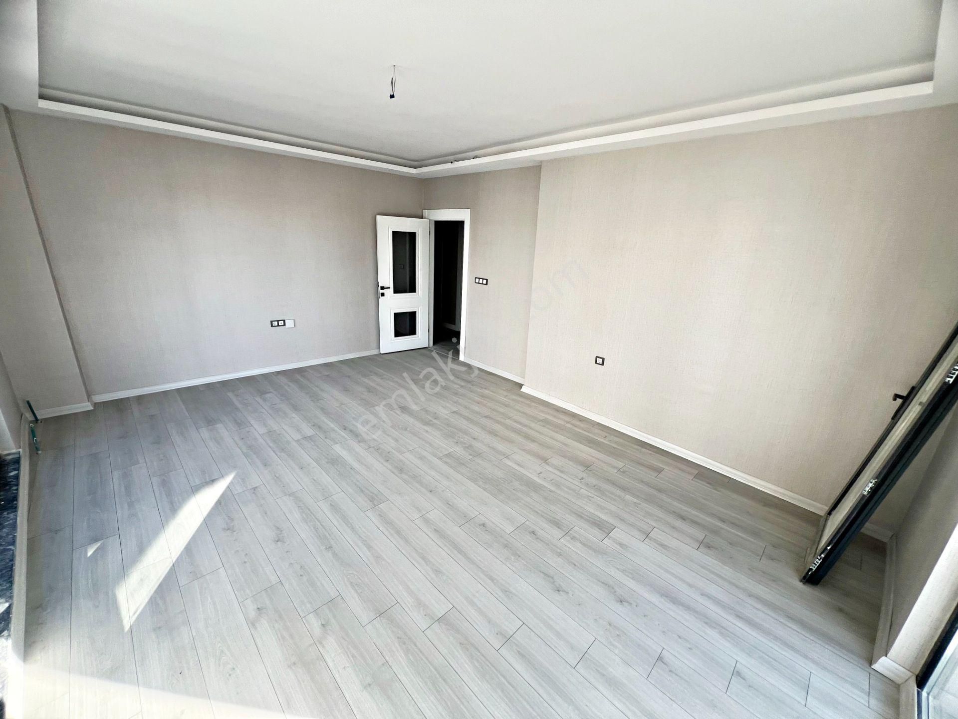 Sancaktepede Park Manzaralı Kırıkkaleliler Cadde Üzeri 3+1 Daire - Görsel 14