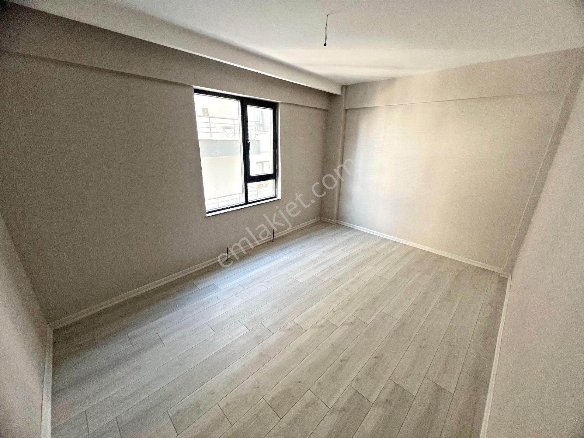 Sancaktepede Park Manzaralı Kırıkkaleliler Cadde Üzeri 3+1 Daire - Görsel 24