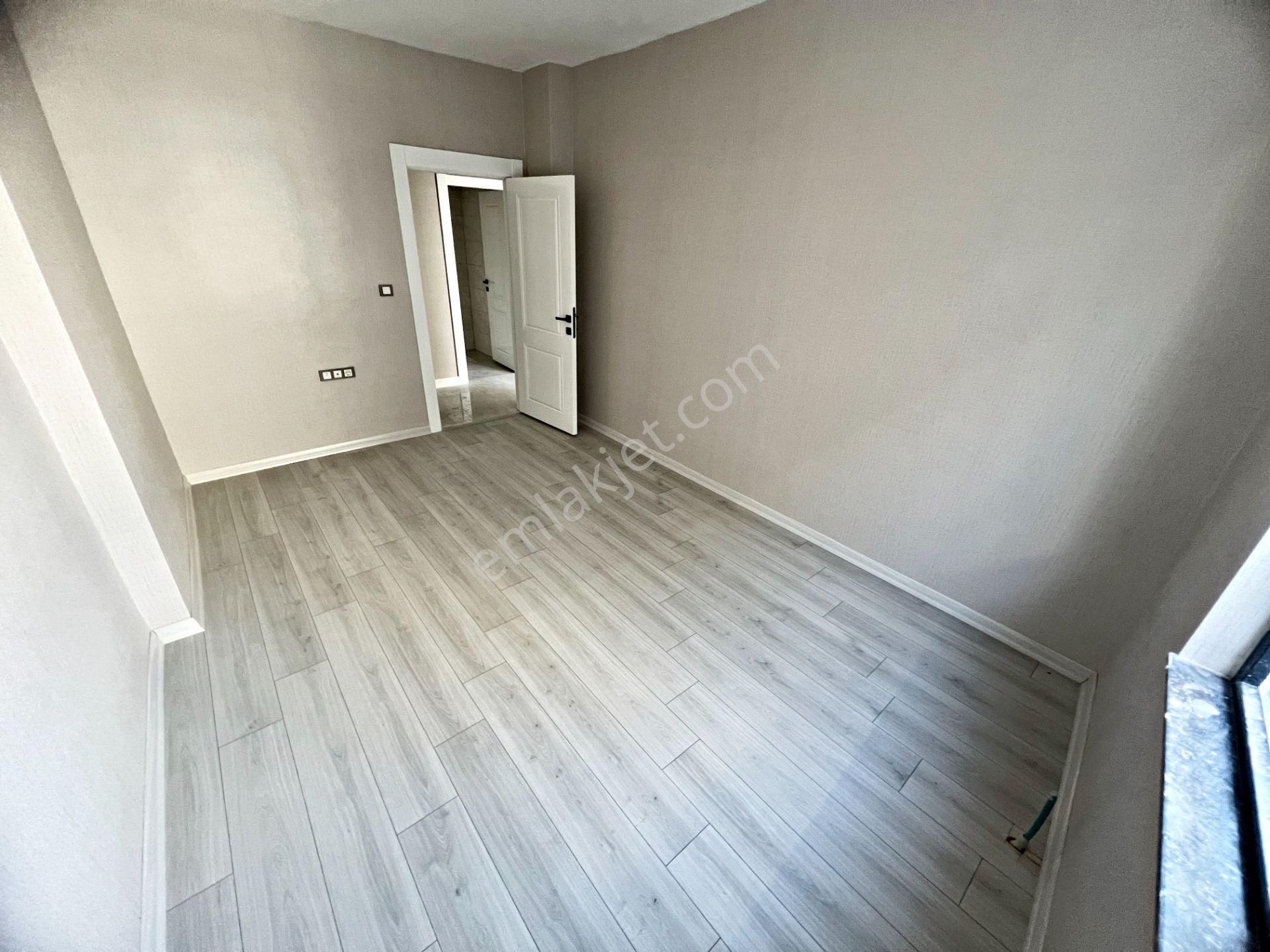 Sancaktepede Park Manzaralı Kırıkkaleliler Cadde Üzeri 3+1 Daire - Görsel 19