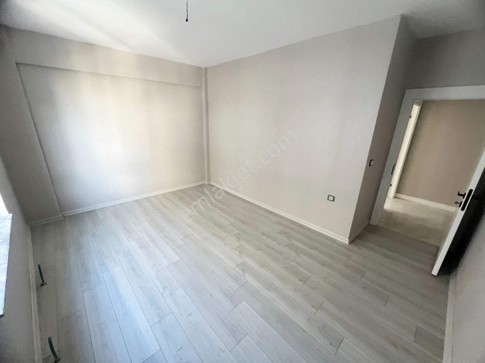 Sancaktepede Park Manzaralı Kırıkkaleliler Cadde Üzeri 3+1 Daire - Görsel 25