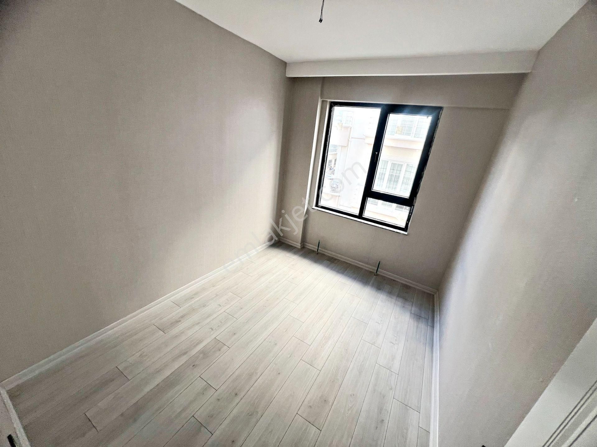 Sancaktepede Park Manzaralı Kırıkkaleliler Cadde Üzeri 3+1 Daire - Görsel 21