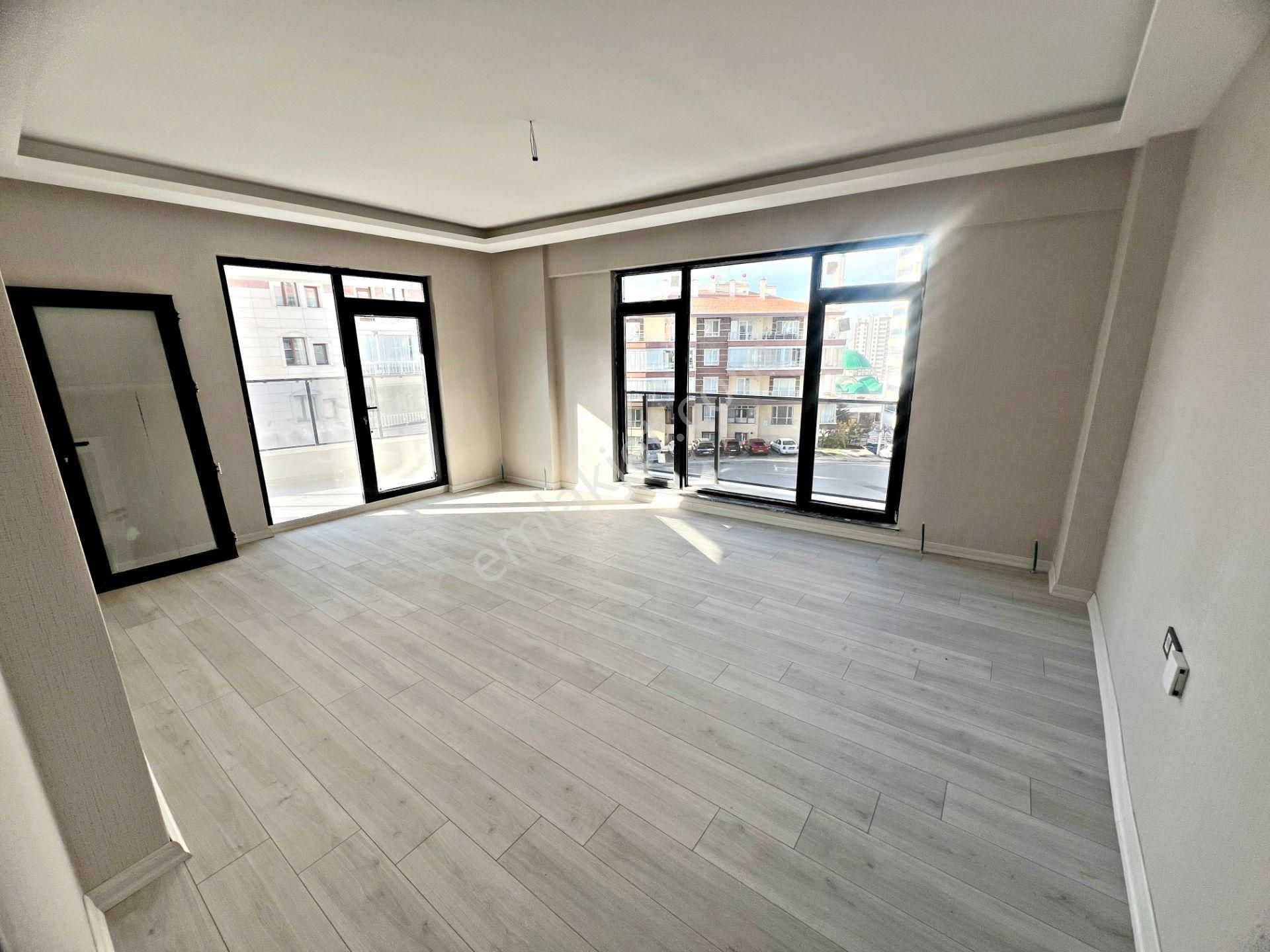 Sancaktepede Park Manzaralı Kırıkkaleliler Cadde Üzeri 3+1 Daire - Görsel 10