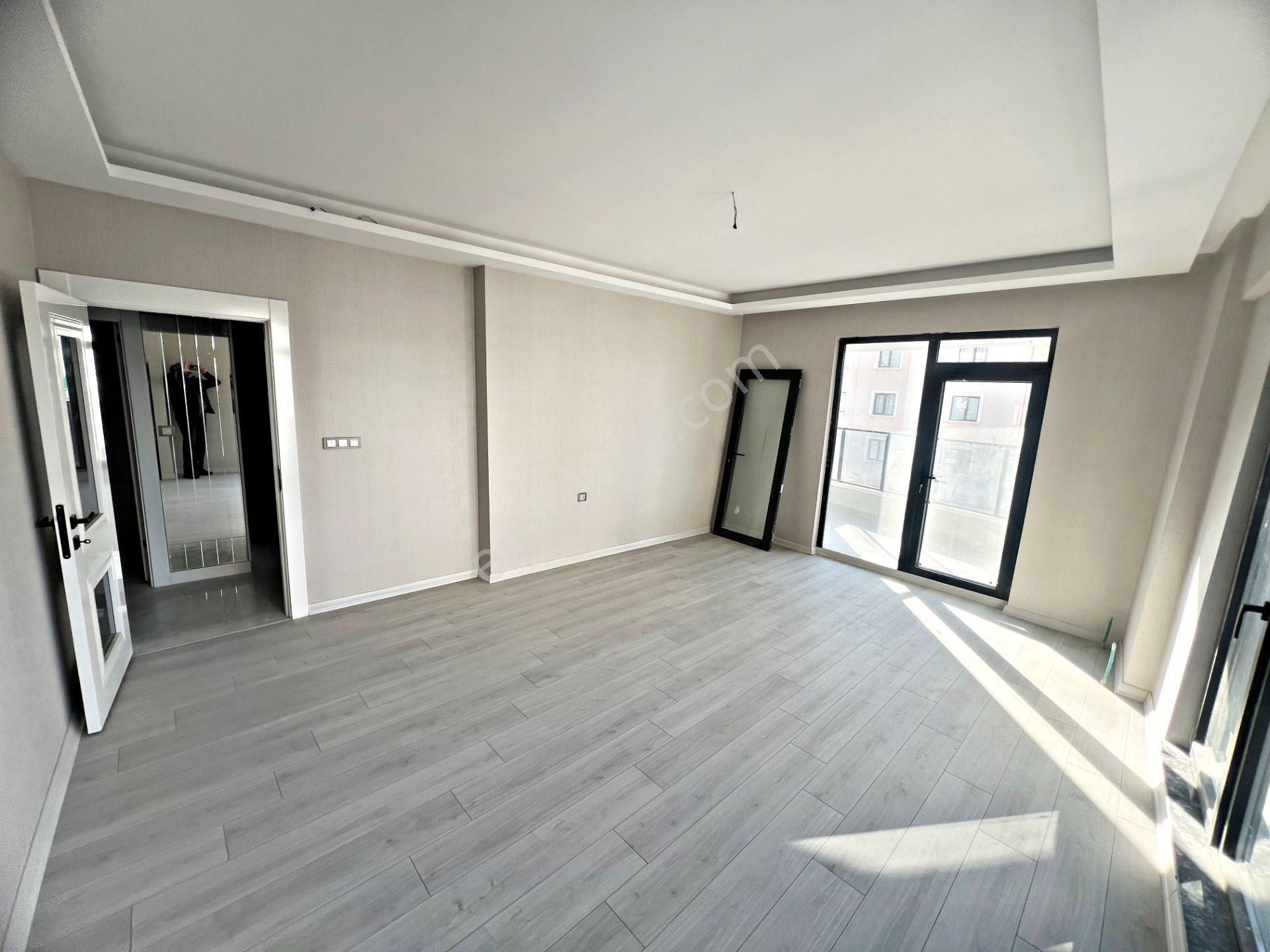 Sancaktepede Park Manzaralı Kırıkkaleliler Cadde Üzeri 3+1 Daire - Görsel 11