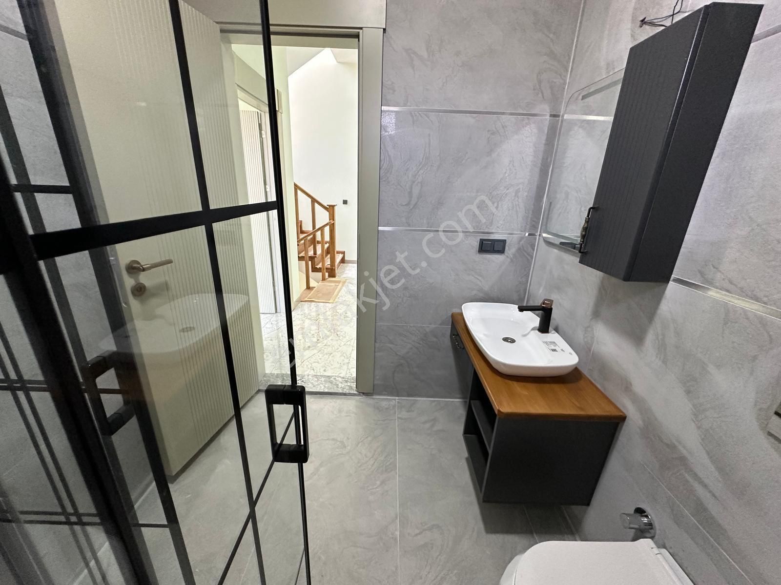 Zeytinli Merkezi Konumda 3+1 Satılık Yazlık Muhteşem Villa - Görsel 12