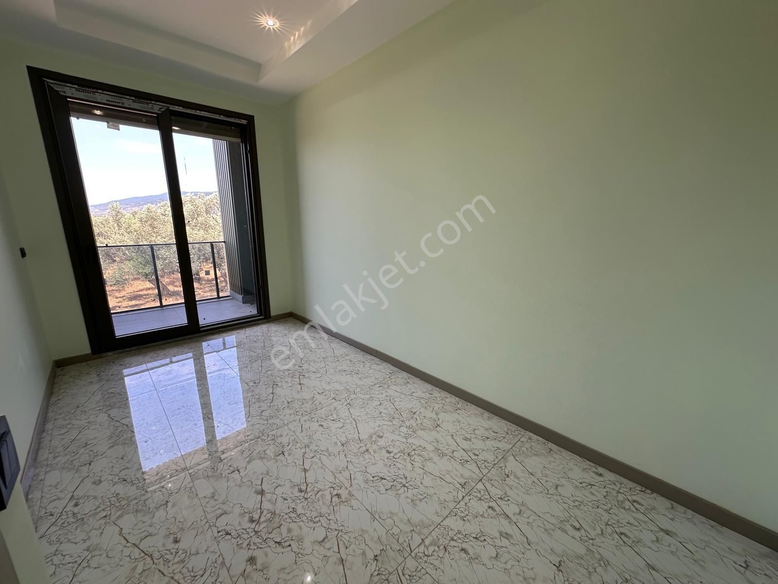 Zeytinli Merkezi Konumda 3+1 Satılık Yazlık Muhteşem Villa - Görsel 14