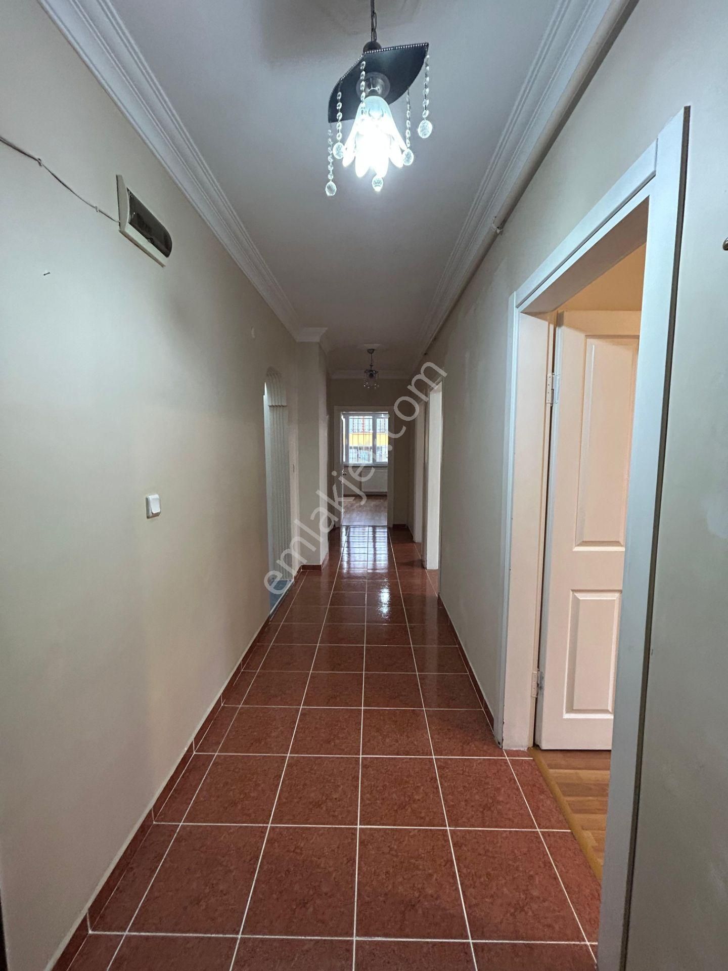 Namık Kemal Mahallesinde 2+1 Kiralık Yüksek Giriş - Görsel 12