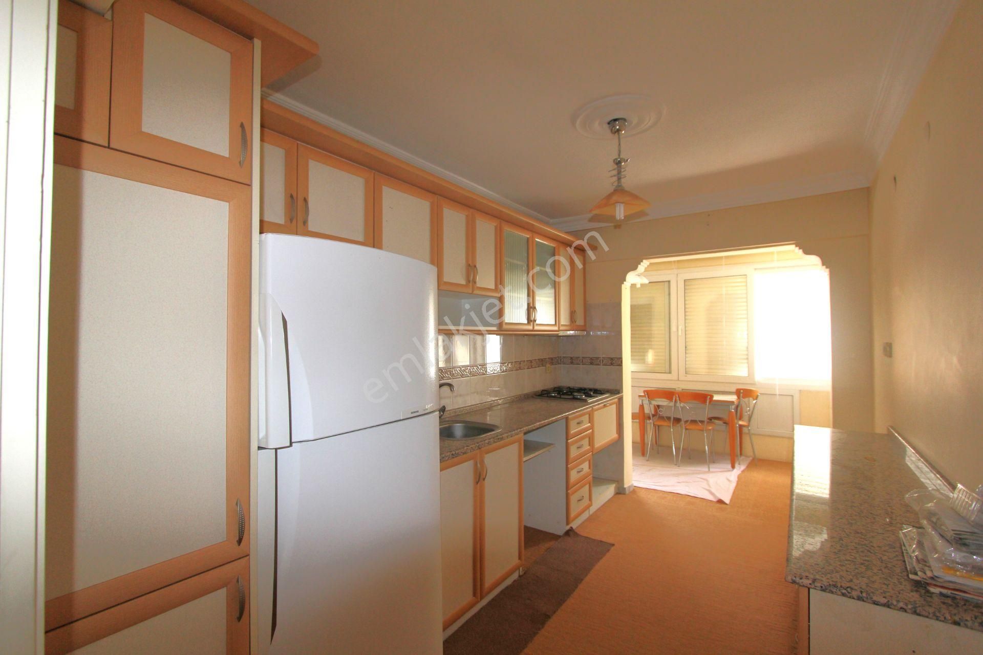 Atakent Yalı Mahallesinden Asansörlü Satılık 3+1 Daire - Görsel 5