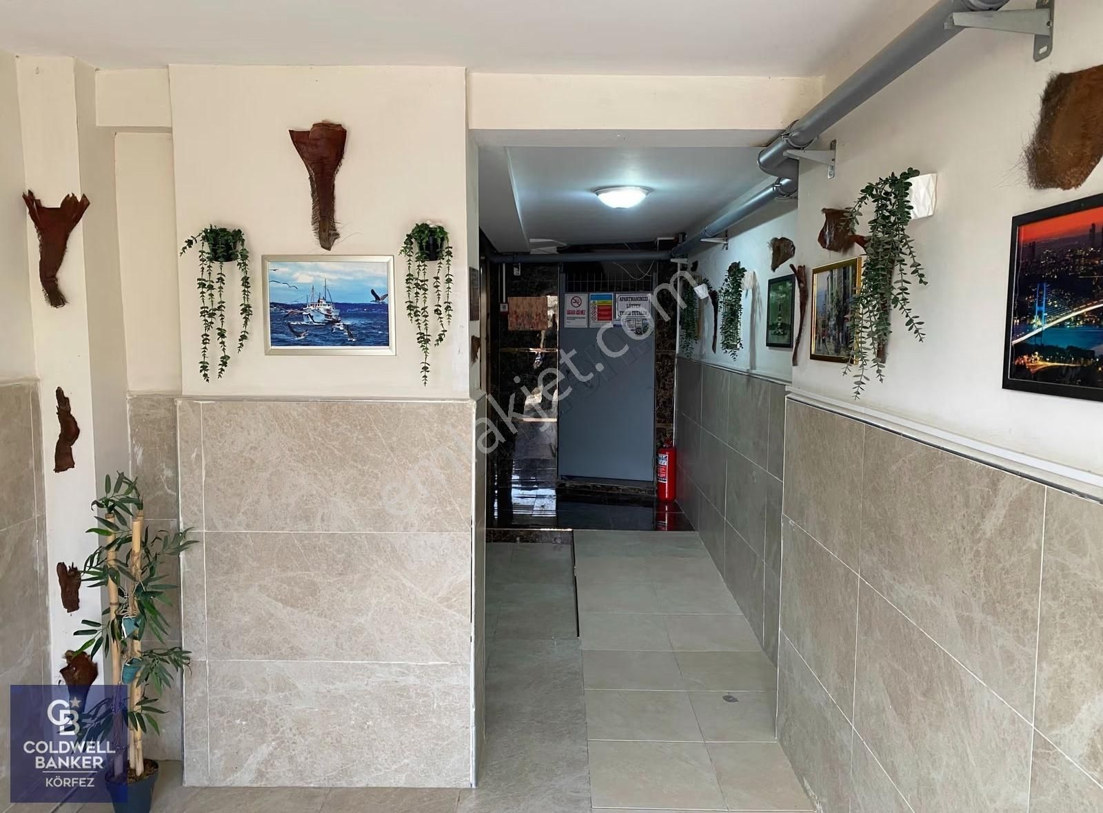 Edremit'te 110 M2, Doğalgazlı, Asansörlü, Ayrı Mutfaklı Daire - Görsel 14