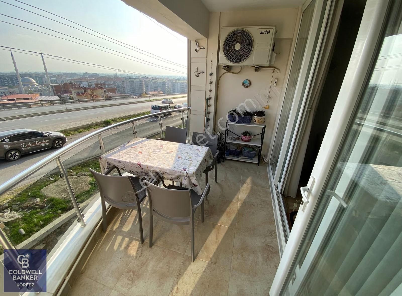 Edremit'te 110 M2, Doğalgazlı, Asansörlü, Ayrı Mutfaklı Daire - Görsel 10