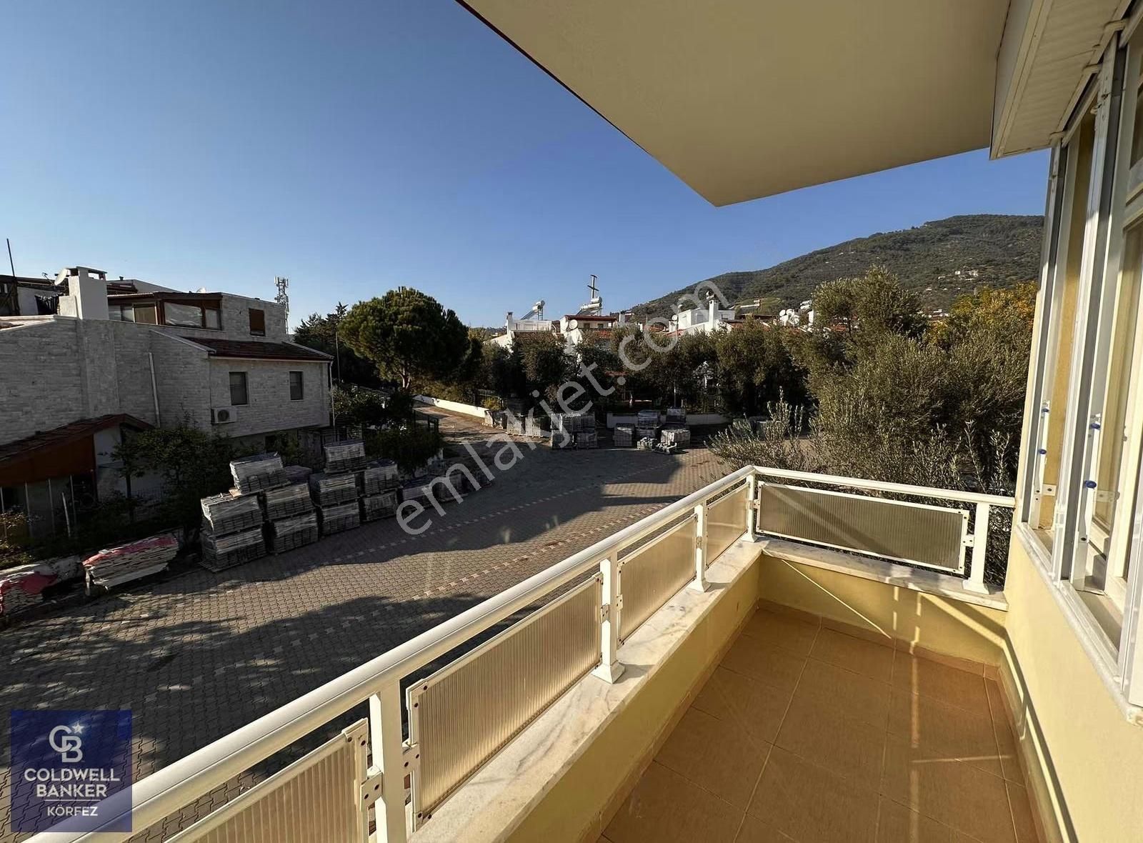 Denize 300 Metre Mesafe De Site İçerisinde Satılık Villa - Görsel 13