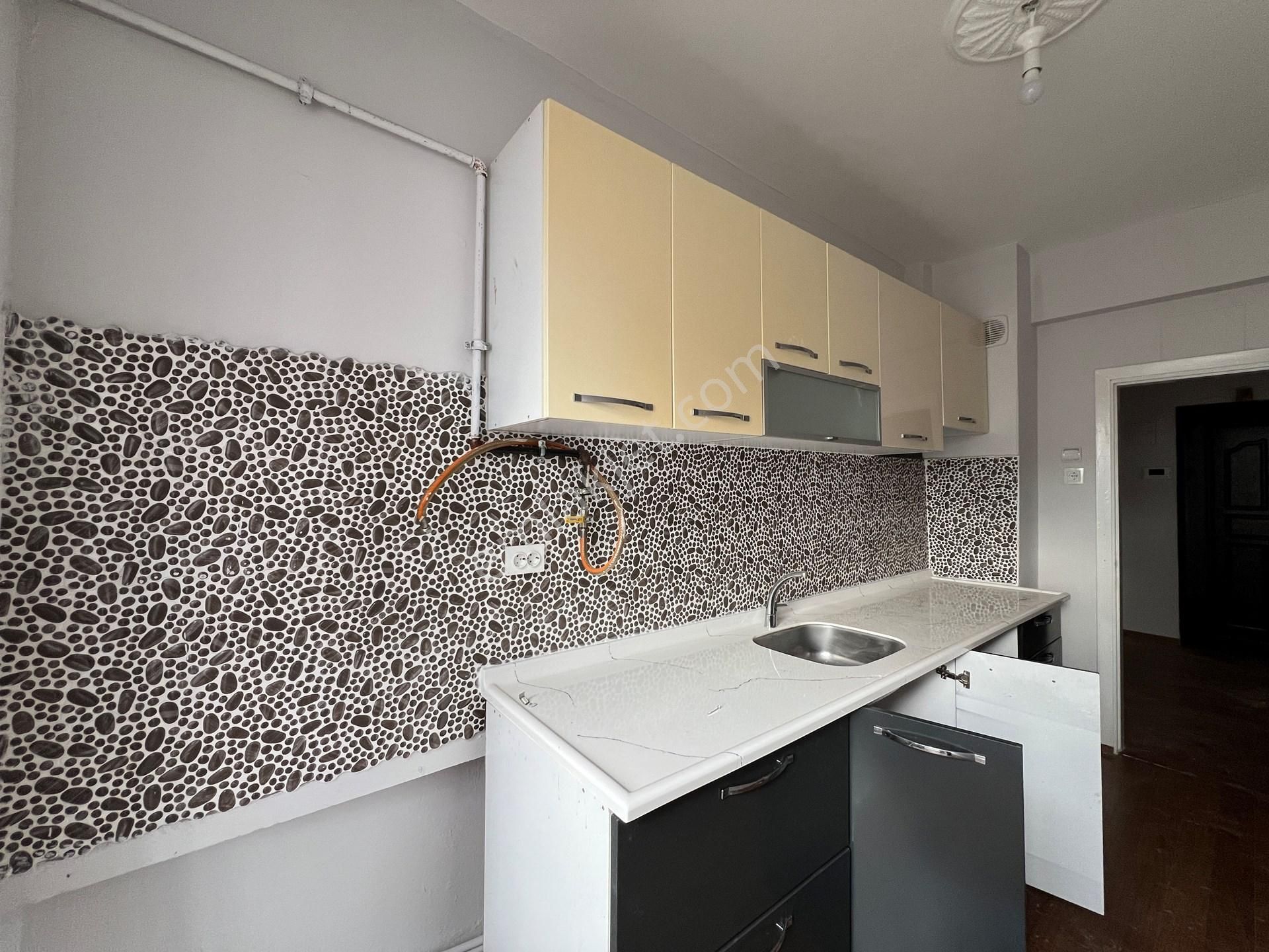 Trabzon Ortahisar Beşirli'de Kiralık 3+1 Daire, Site İçinde, Ulaşıma Ve Sahile Yakın Konumda! - Görsel 14