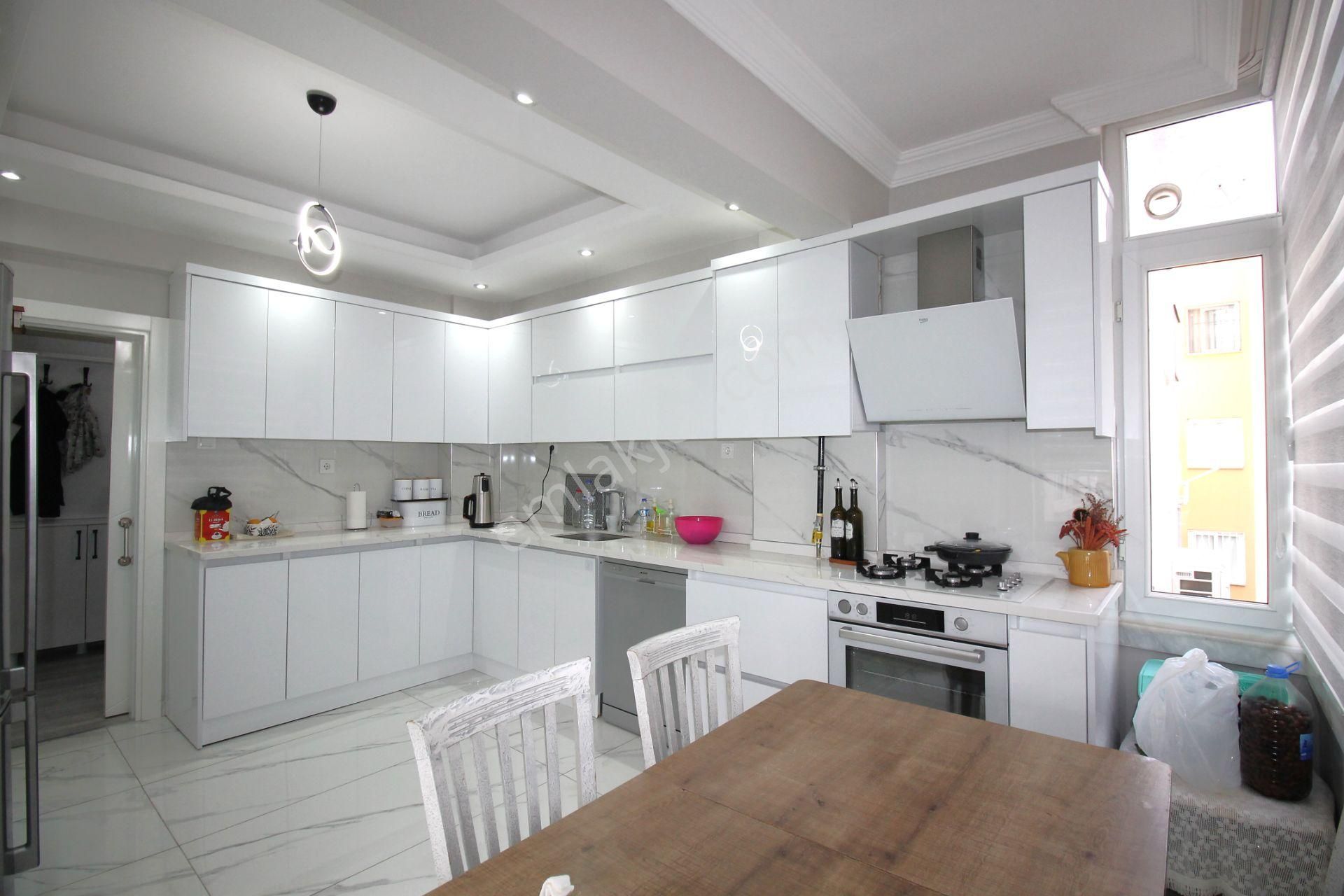 Retro’dan Mezitli Belediye Civarı Masrafsız Site İçi B.mutfak 3+1 - Görsel 4