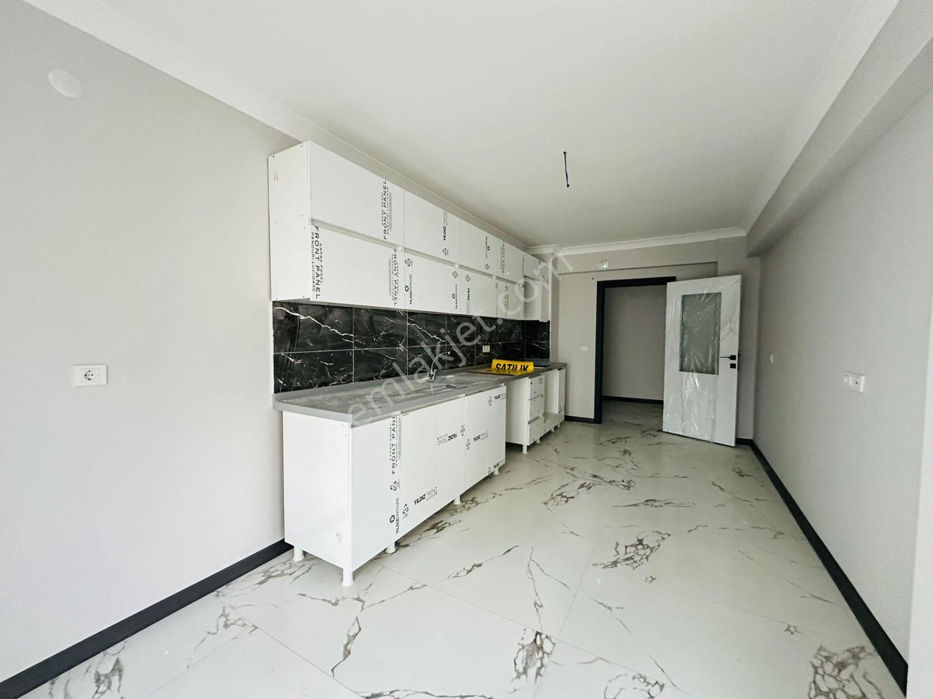 Karapürçek'te Asansörlü 3+1 2.katta Satılık Sıfır Daire !! - Görsel 13