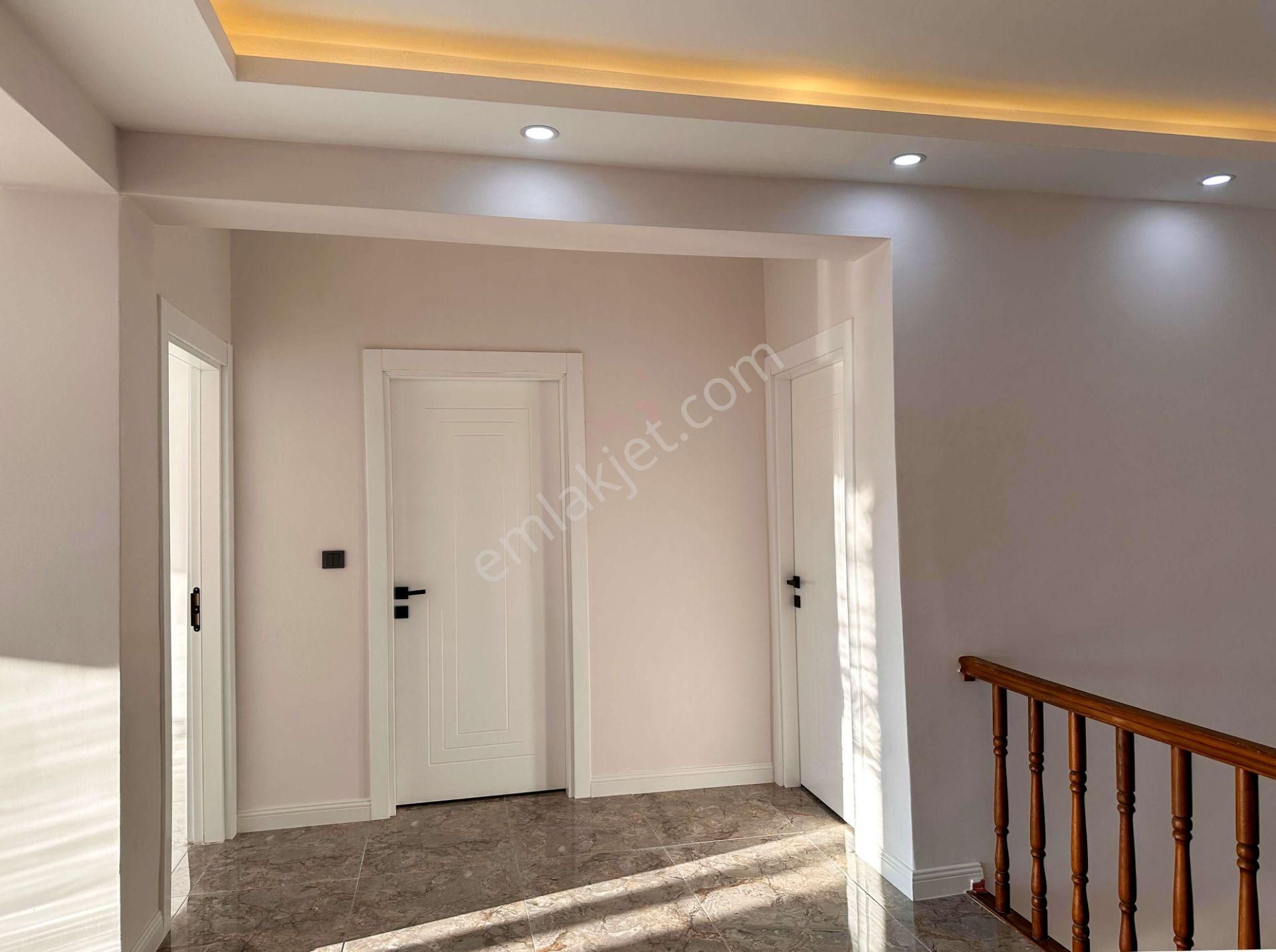 Pirireis Vadisinde 7+2 Tribleks & Bakımlı Satılık Villa - Görsel 12