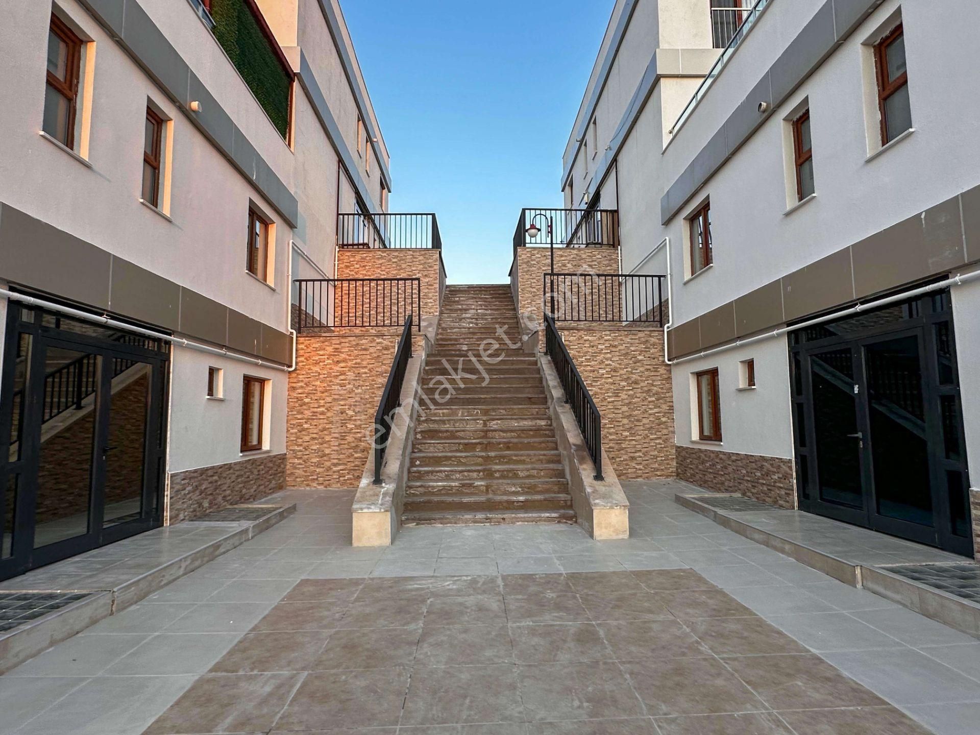 Pirireis Vadisinde 7+2 Tribleks & Bakımlı Satılık Villa - Görsel 2