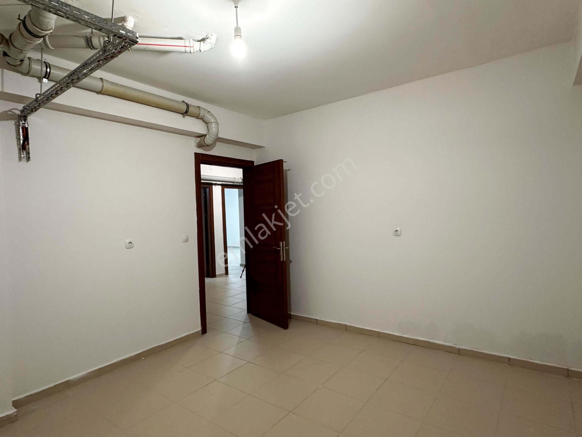 Pirireis Vadisinde 7+2 Tribleks & Bakımlı Satılık Villa - Görsel 26