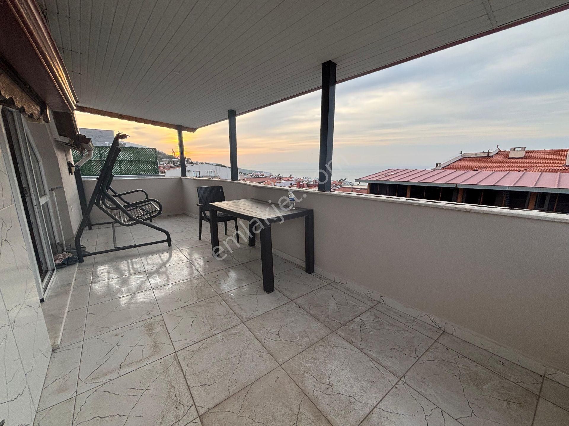 Dikili'de Deniz Manzaralı Teraslı Dubleks Daire Fırsatı