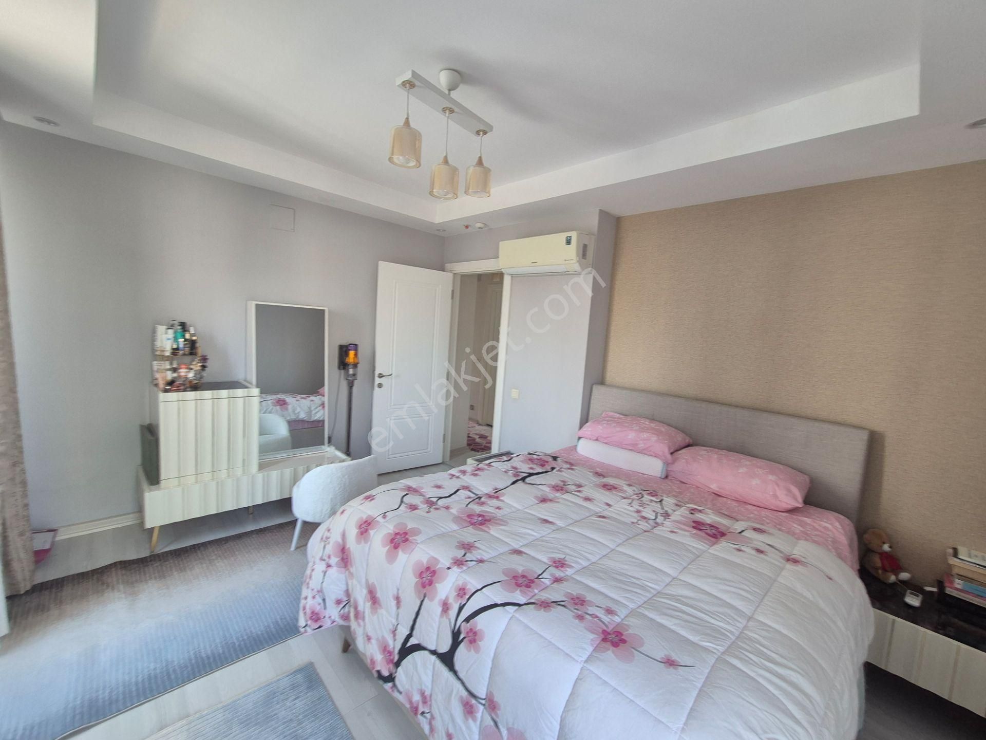 Prestijden Merkez Mah'de Site İçi Doğalgazlı Havuzlu 3+1 Daire - Görsel 16