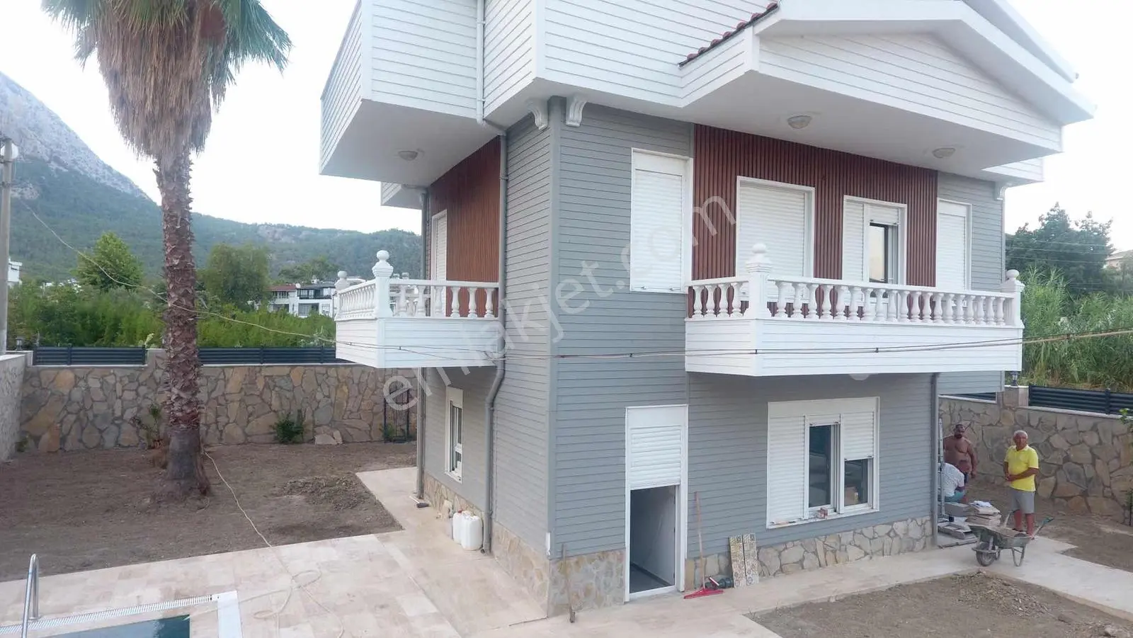 Göynükte 4+1 Tam Müstakil Tripleks Havuzlu Villa Can-iş Emlak - Görsel 4