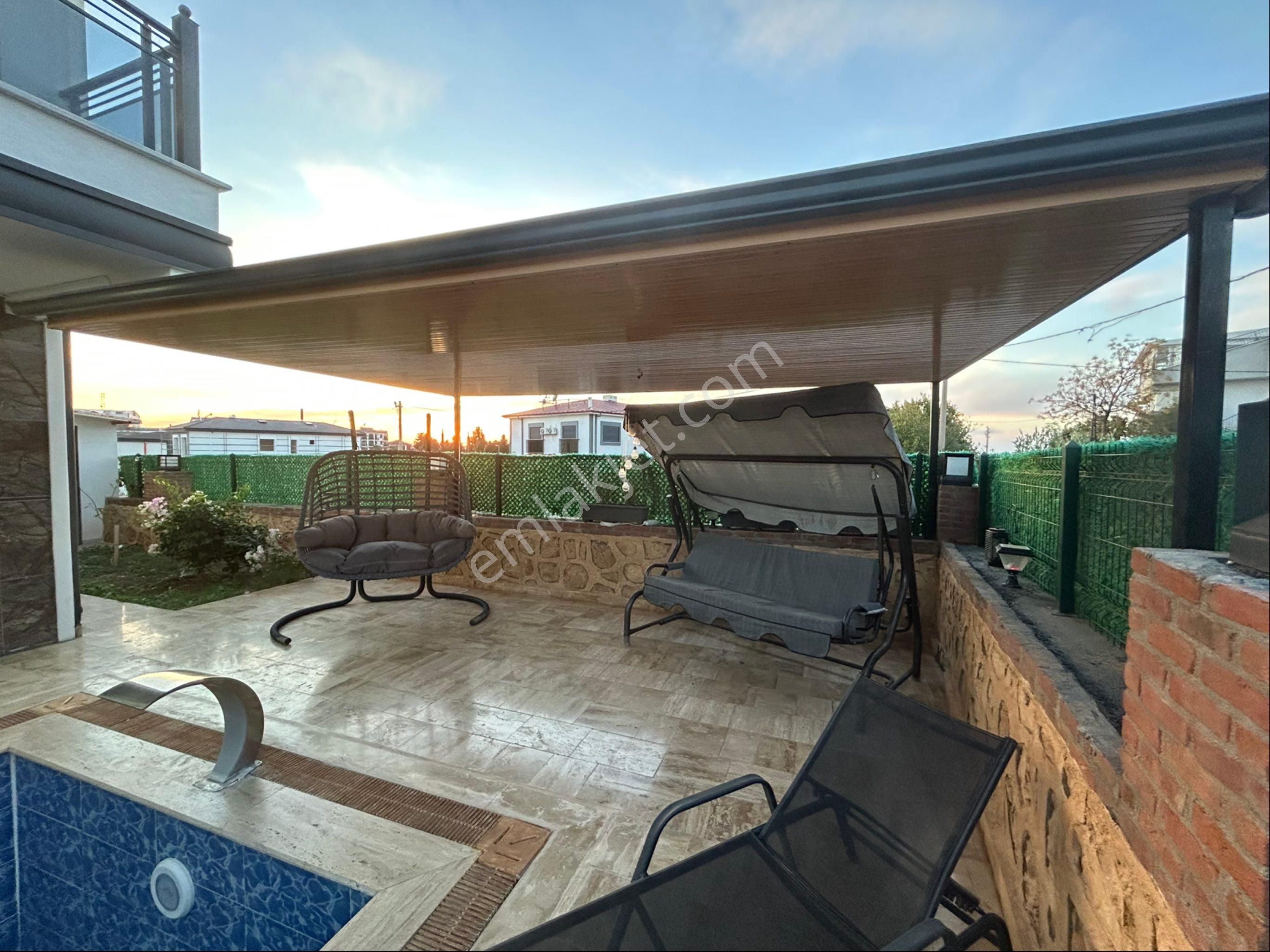 Didim Hisarda Eşyalı Havuzlu Kış Bahçeli 3+1 Villa - Görsel 10