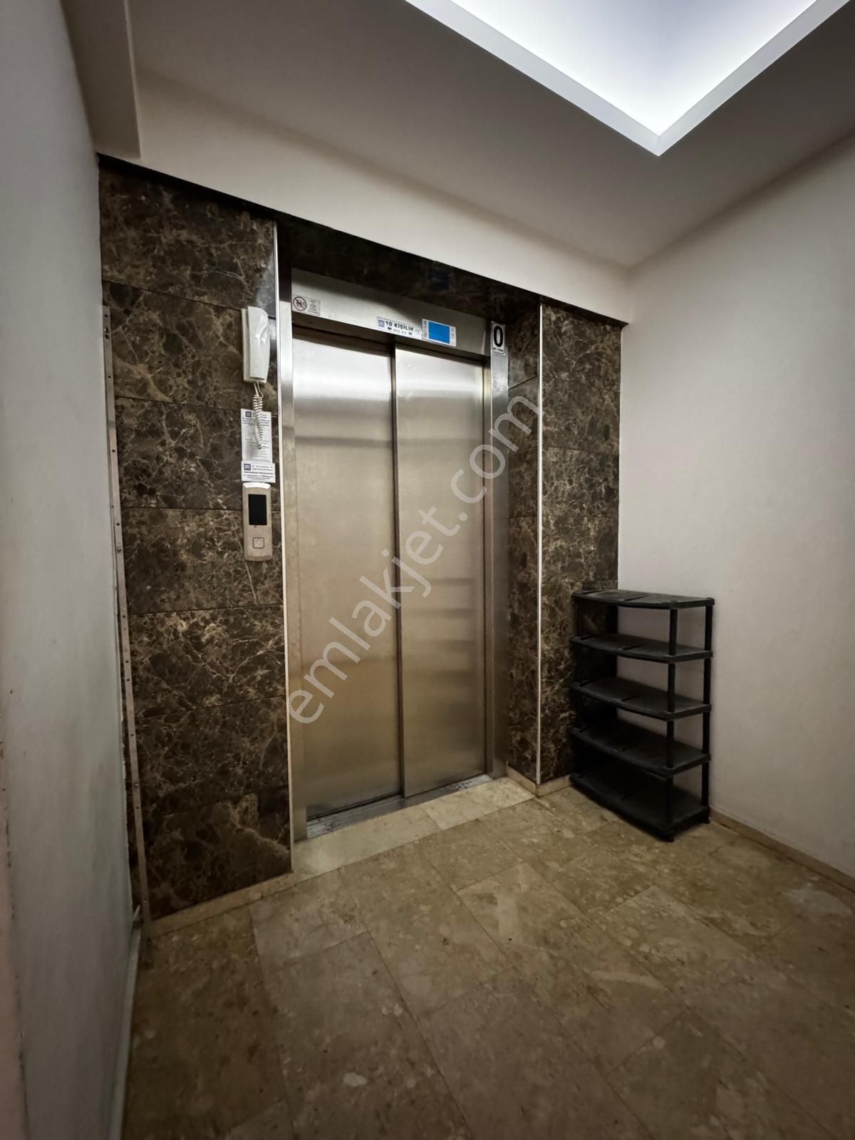 Kaan Emlaktan Fesleğen Mahallesinde Arakat Assansörlü Satılık Daire - Görsel 9