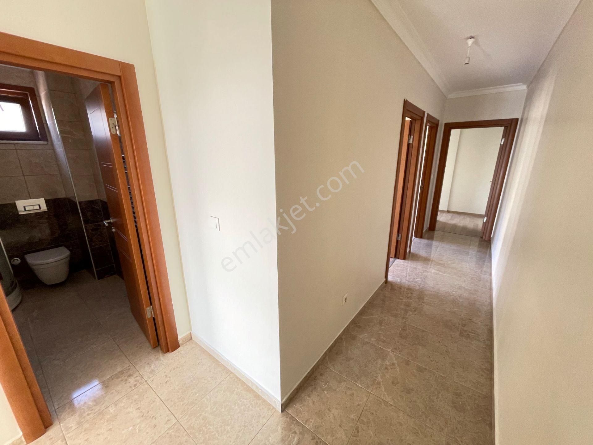 İnönü Mah.'de Ulaşıma, Marketlere, Yeditepe Ünversitesine Yakın Genç Binada 3+1 - Görsel 19