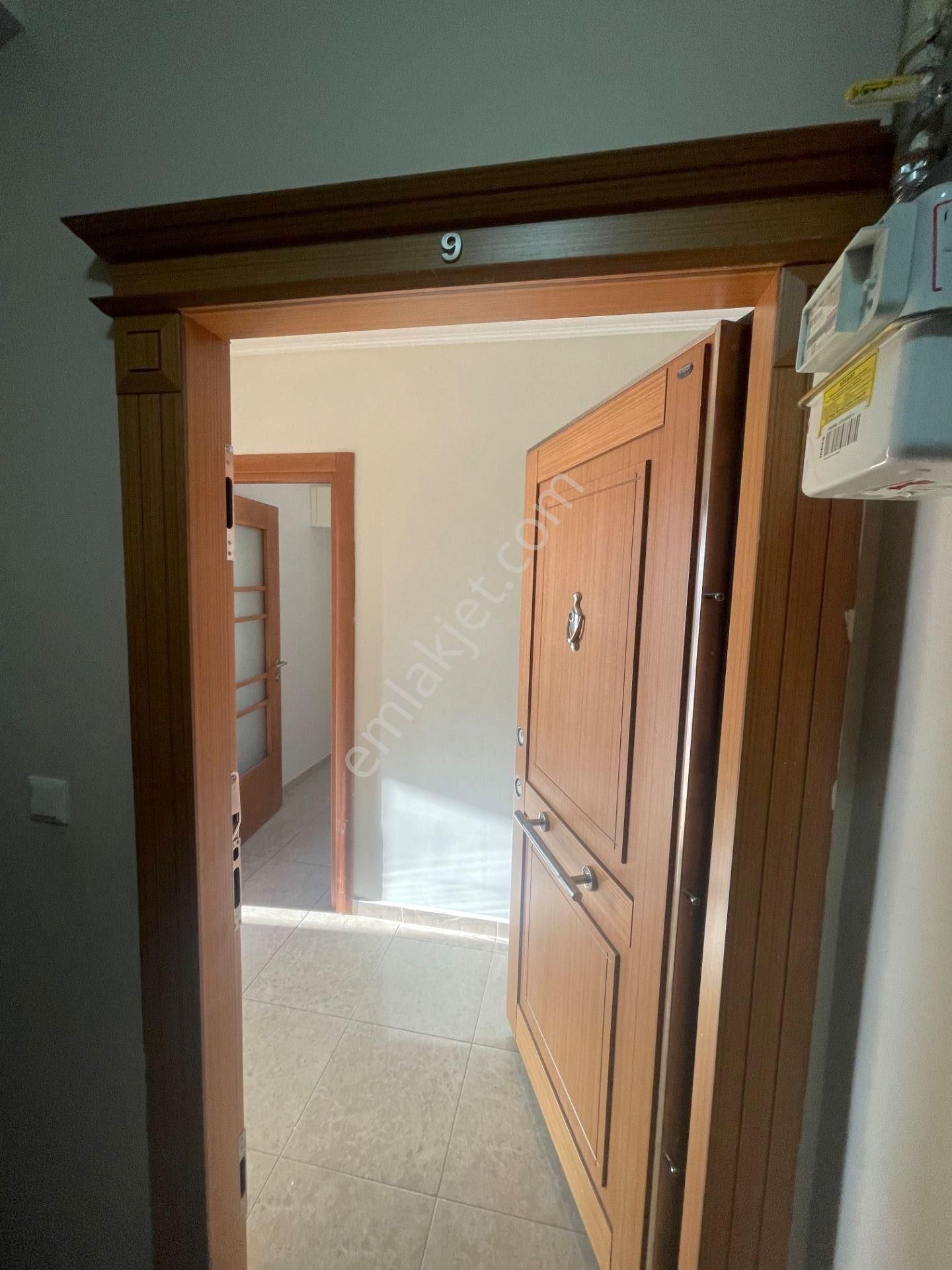 İnönü Mah.'de Ulaşıma, Marketlere, Yeditepe Ünversitesine Yakın Genç Binada 3+1 - Görsel 33