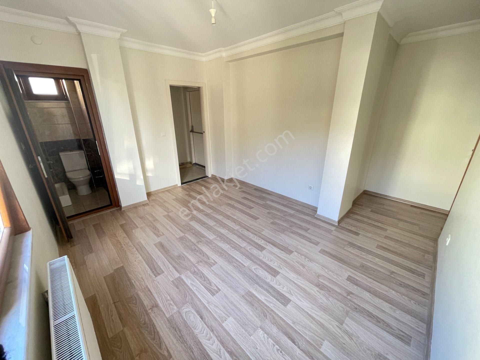 İnönü Mah.'de Ulaşıma, Marketlere, Yeditepe Ünversitesine Yakın Genç Binada 3+1 - Görsel 26