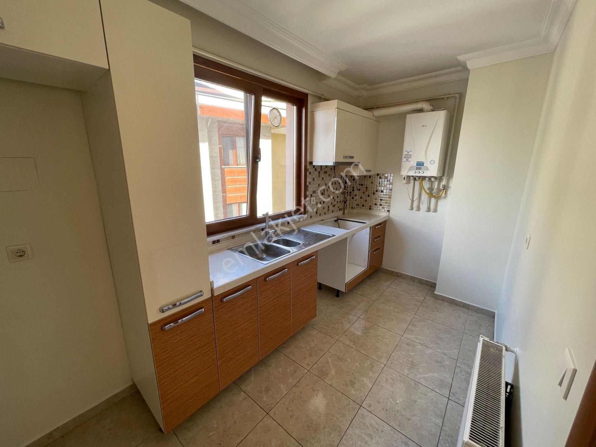 İnönü Mah.'de Ulaşıma, Marketlere, Yeditepe Ünversitesine Yakın Genç Binada 3+1 - Görsel 13