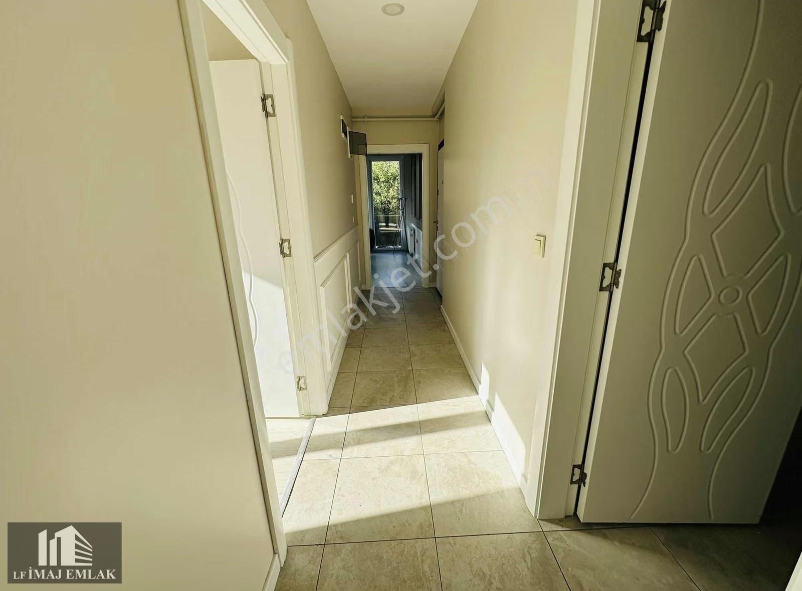 Kozyatağı Marmara Caddesinde Ön Cephe Satılık 2+1 - Görsel 5